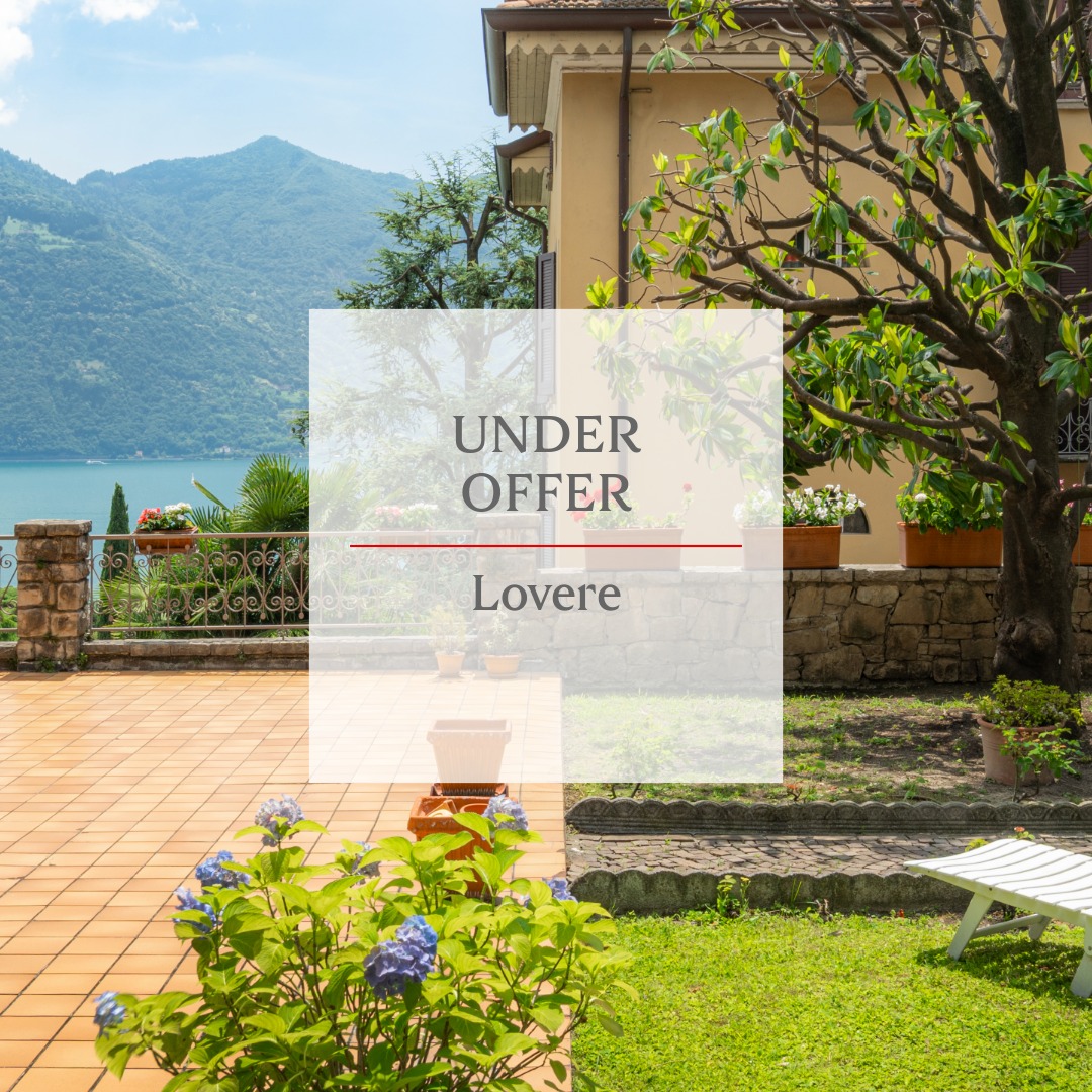 Elegante villa con vista lago e giardino a Lovere
