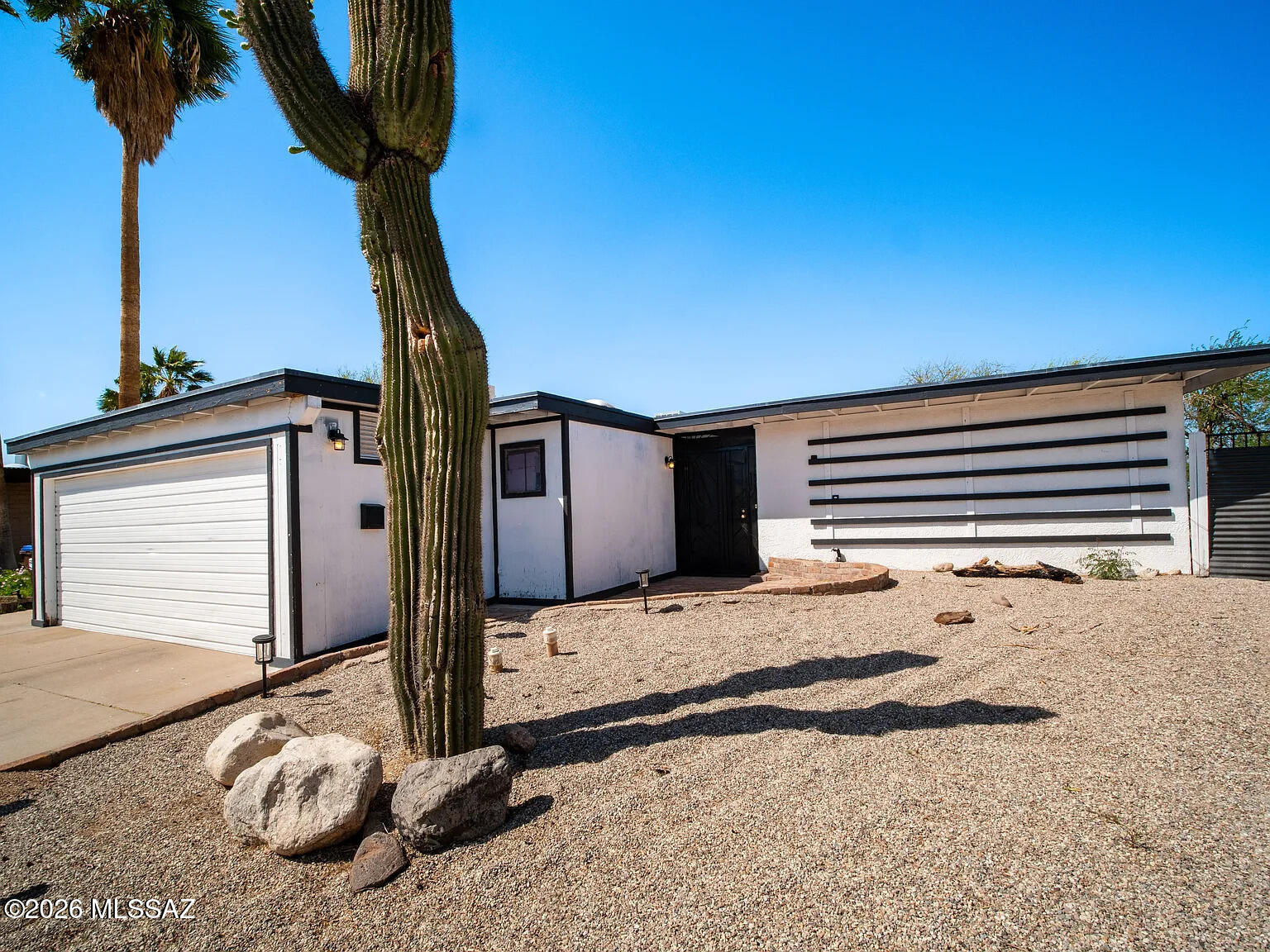 Beautiful fully furnished home in Northwest Tucson