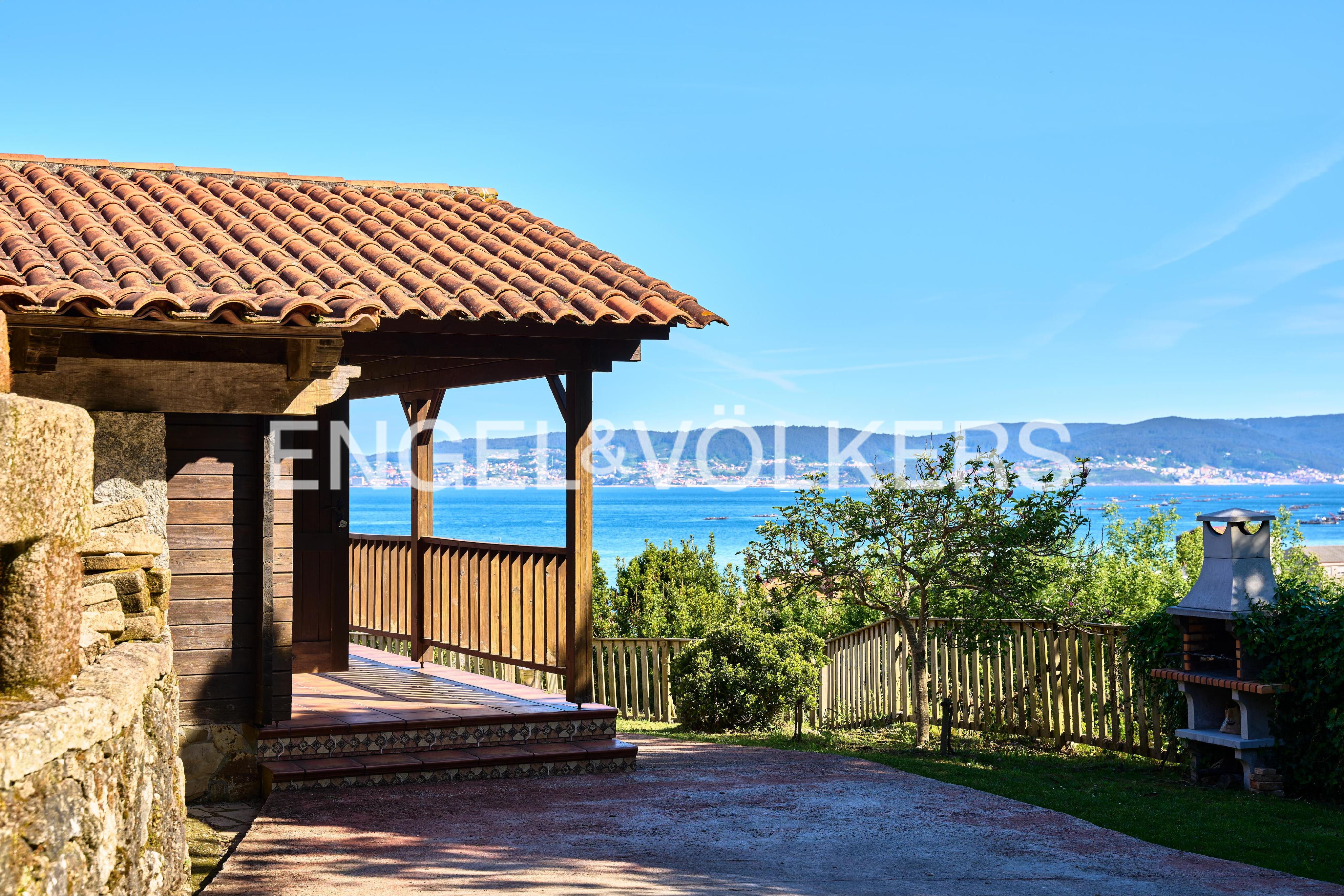 Inversión: complejo turístico en funcionamiento en Bueu