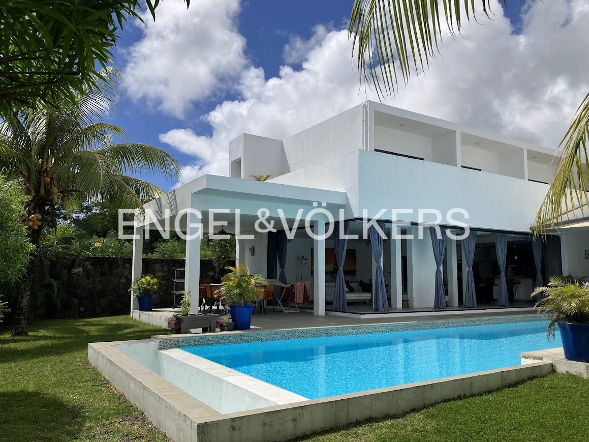 Luxury 4 Bed Villa for Long Term Rental