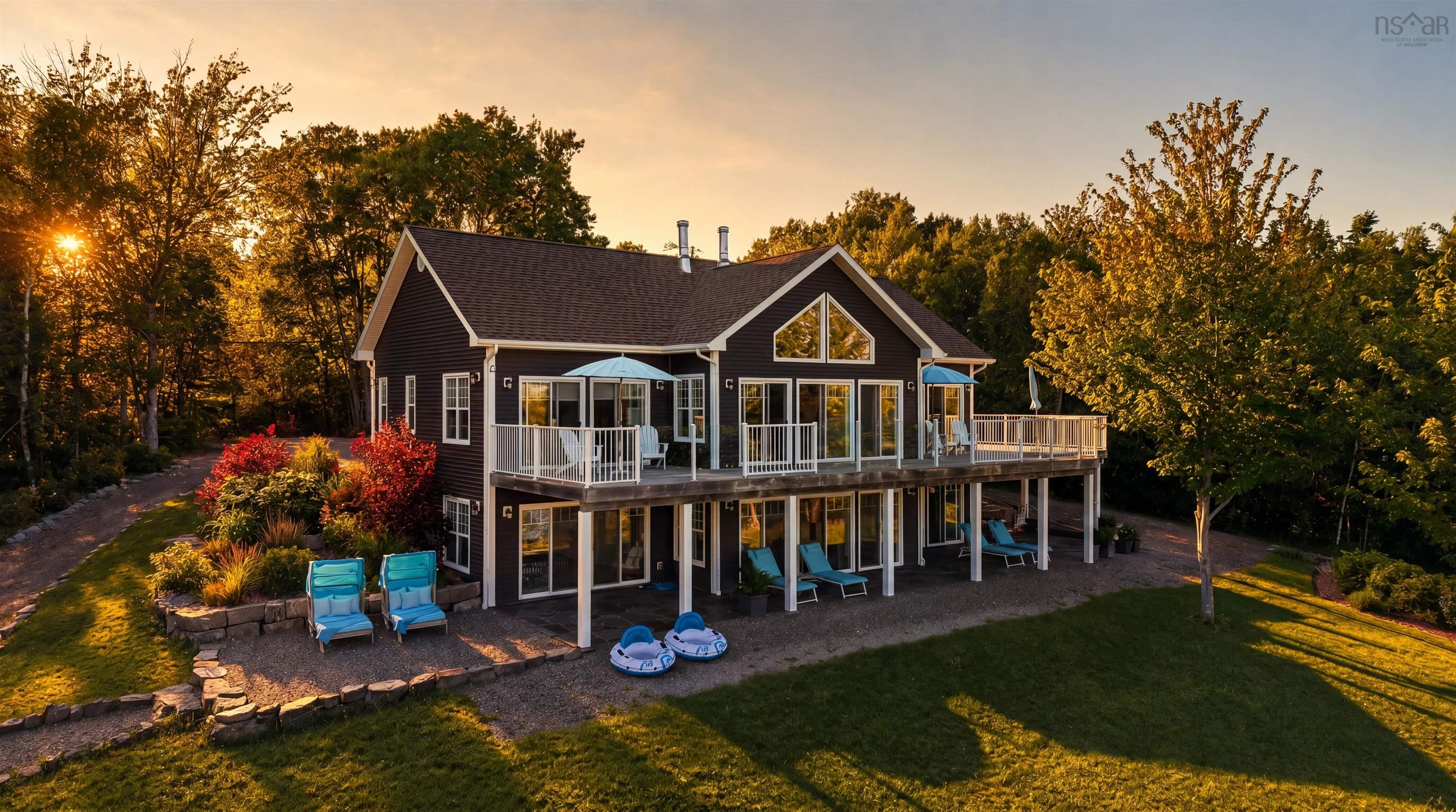 Extraordinary turnkey waterfront retreat