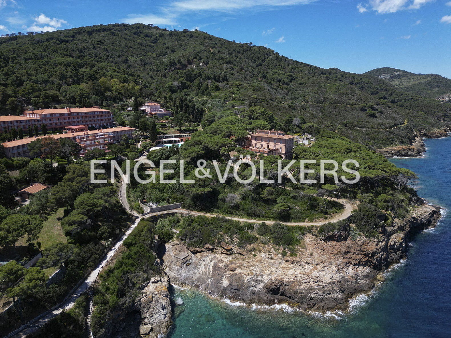 Capo d'Arco: charming seafront apartment