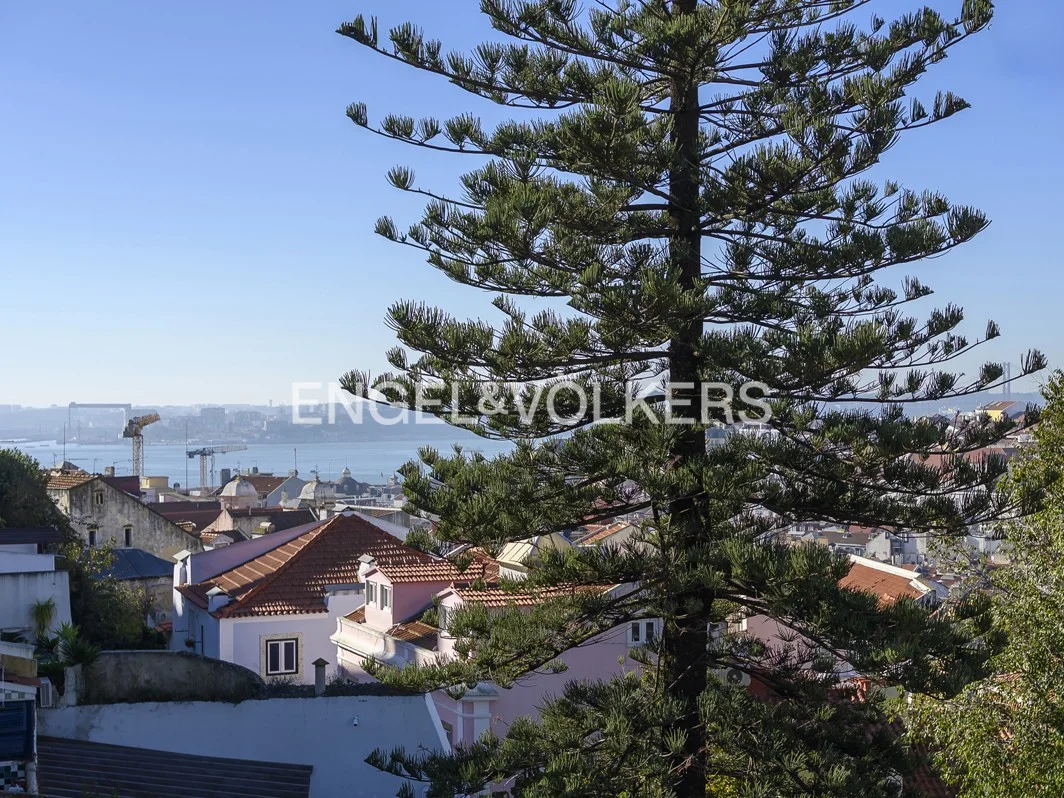 Prédio na Costa do Castelo com Vista deslumbrante