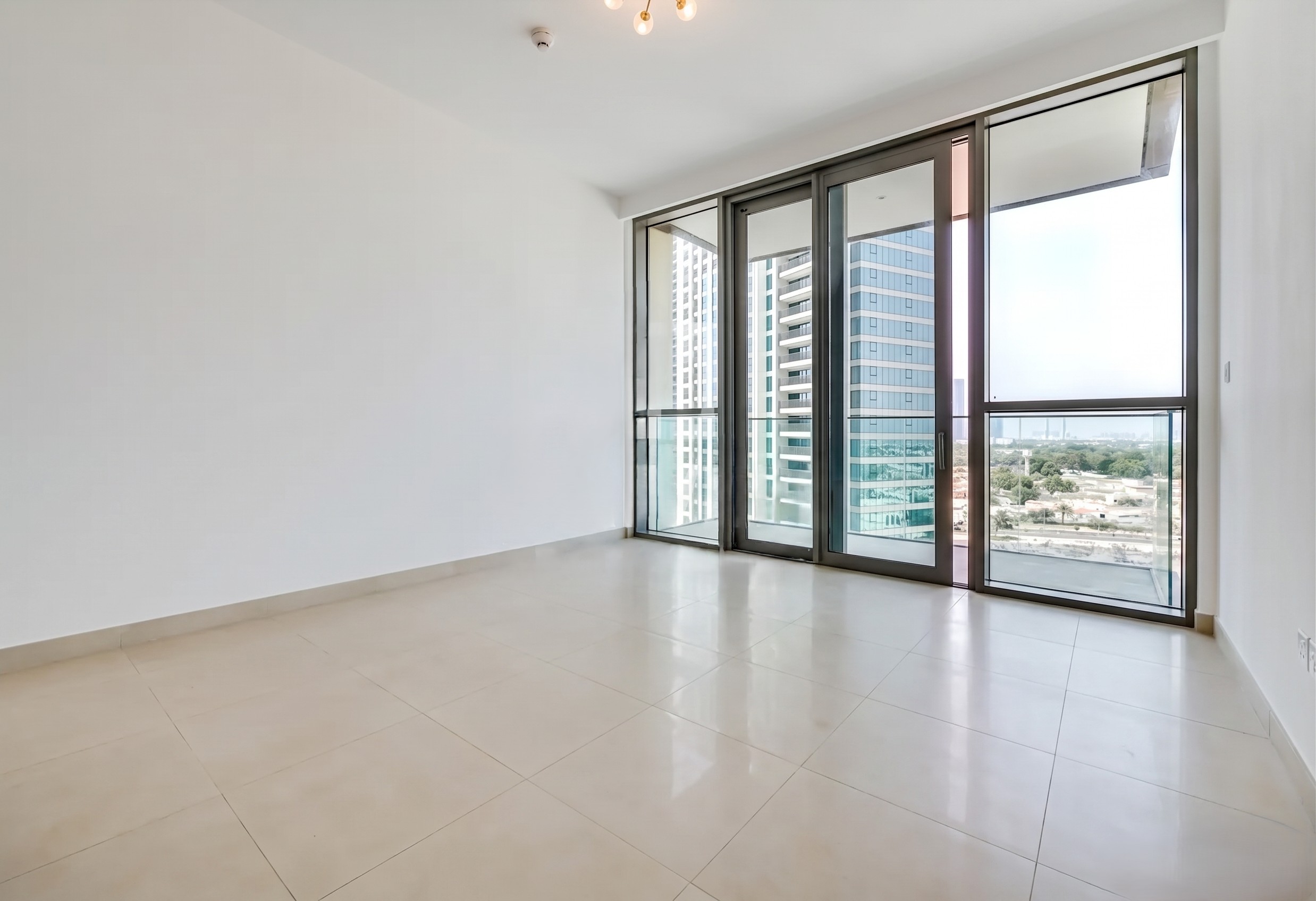 Spacious Layout | Vacant Soon | Direct Mall Access
