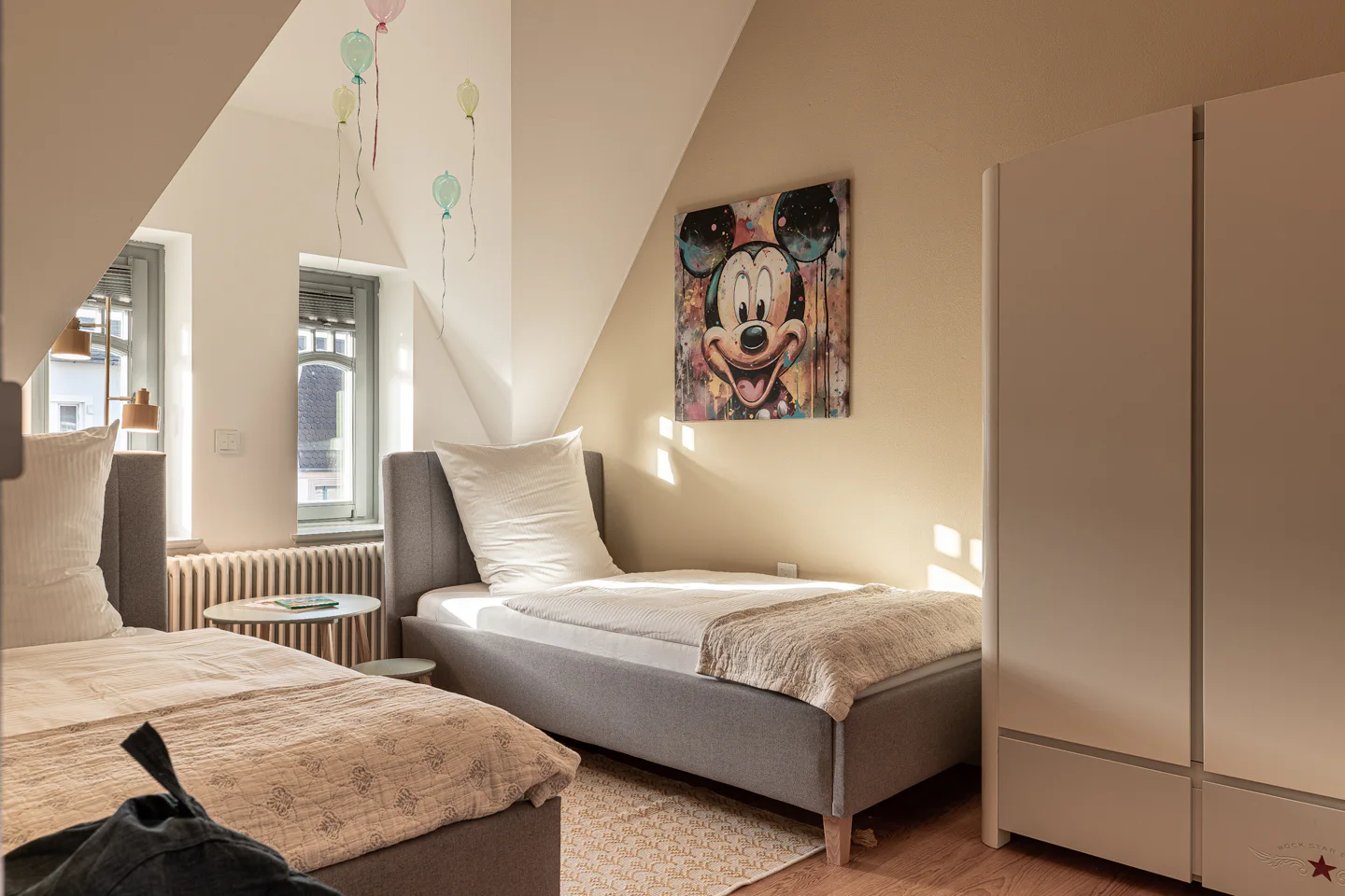 Exklusive Maisonette-Wohnung – Stilvolles Wohnen auf Zeit mit Garten und Terrasse - Foto 5