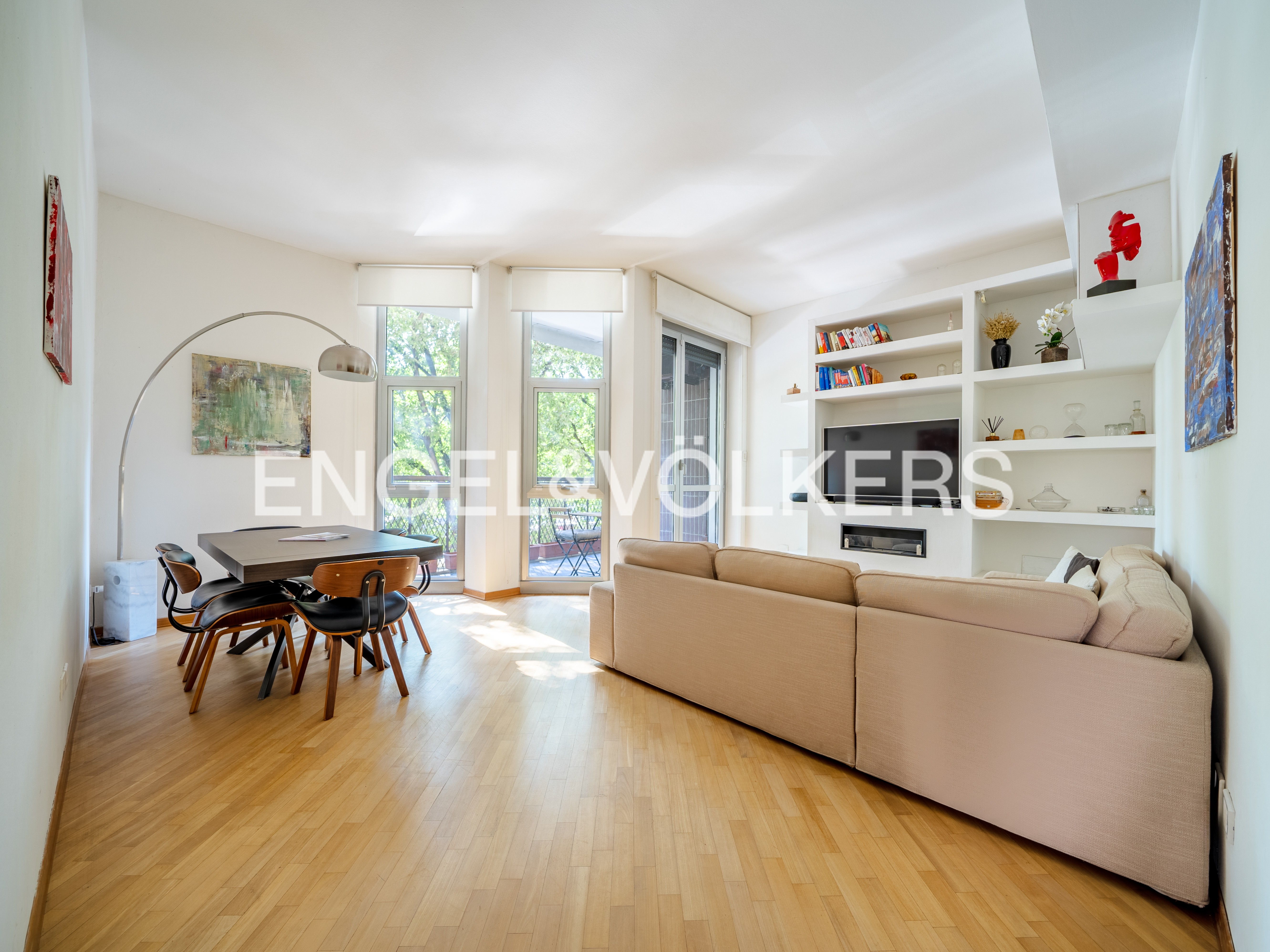 Three-room apartment with a view of the Darsena