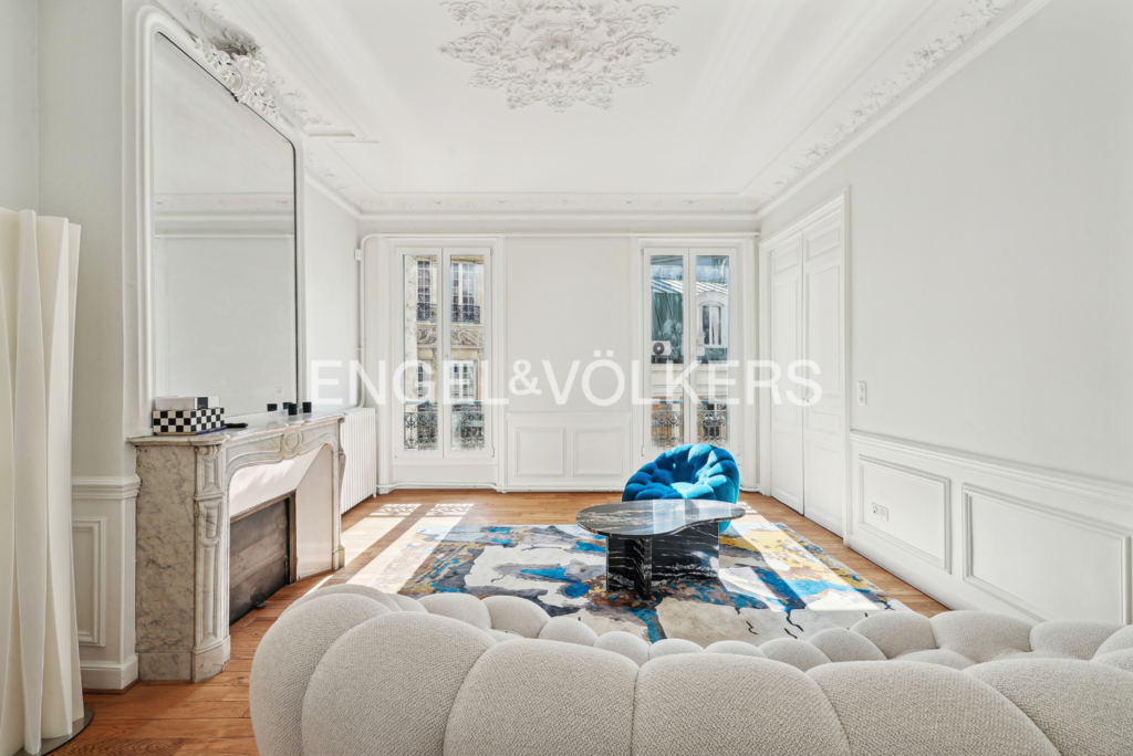Near Avenue Foch - Fully renovated apartment