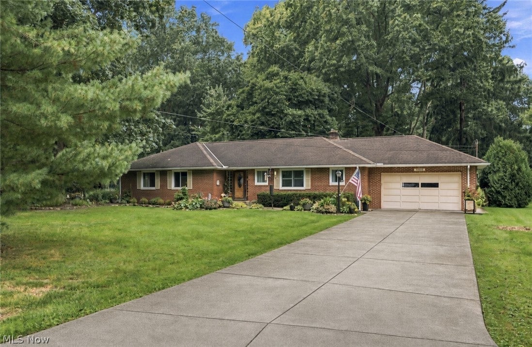 Spacious Ranch on .42 of an Acre in North Olmsted