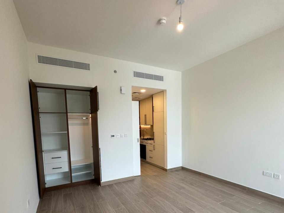 High Floor I Pool View I Vacant I Brand New