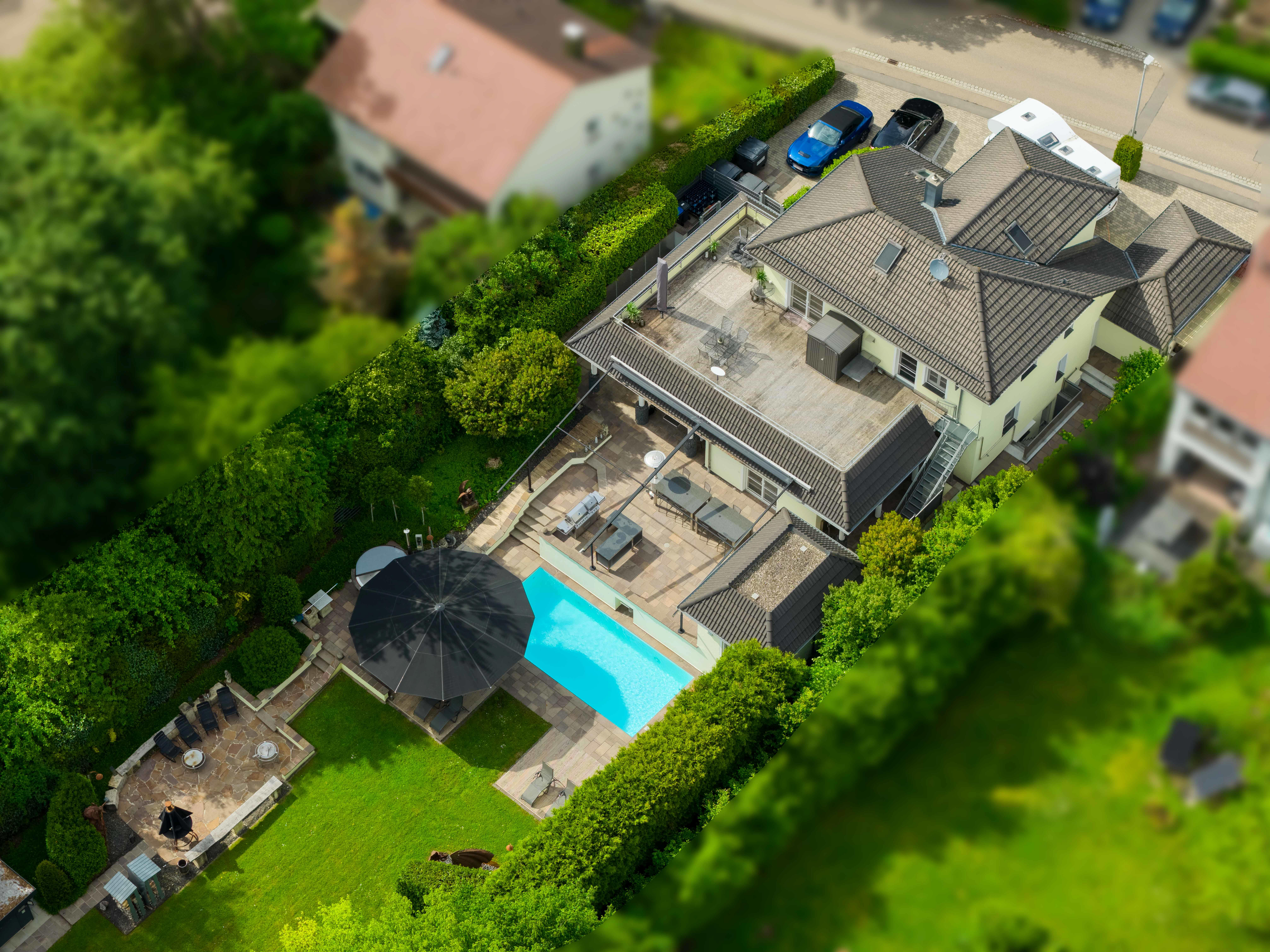 Stilvolle Villa mit exklusiver Ausstattung und einzigartigem Außenbereich