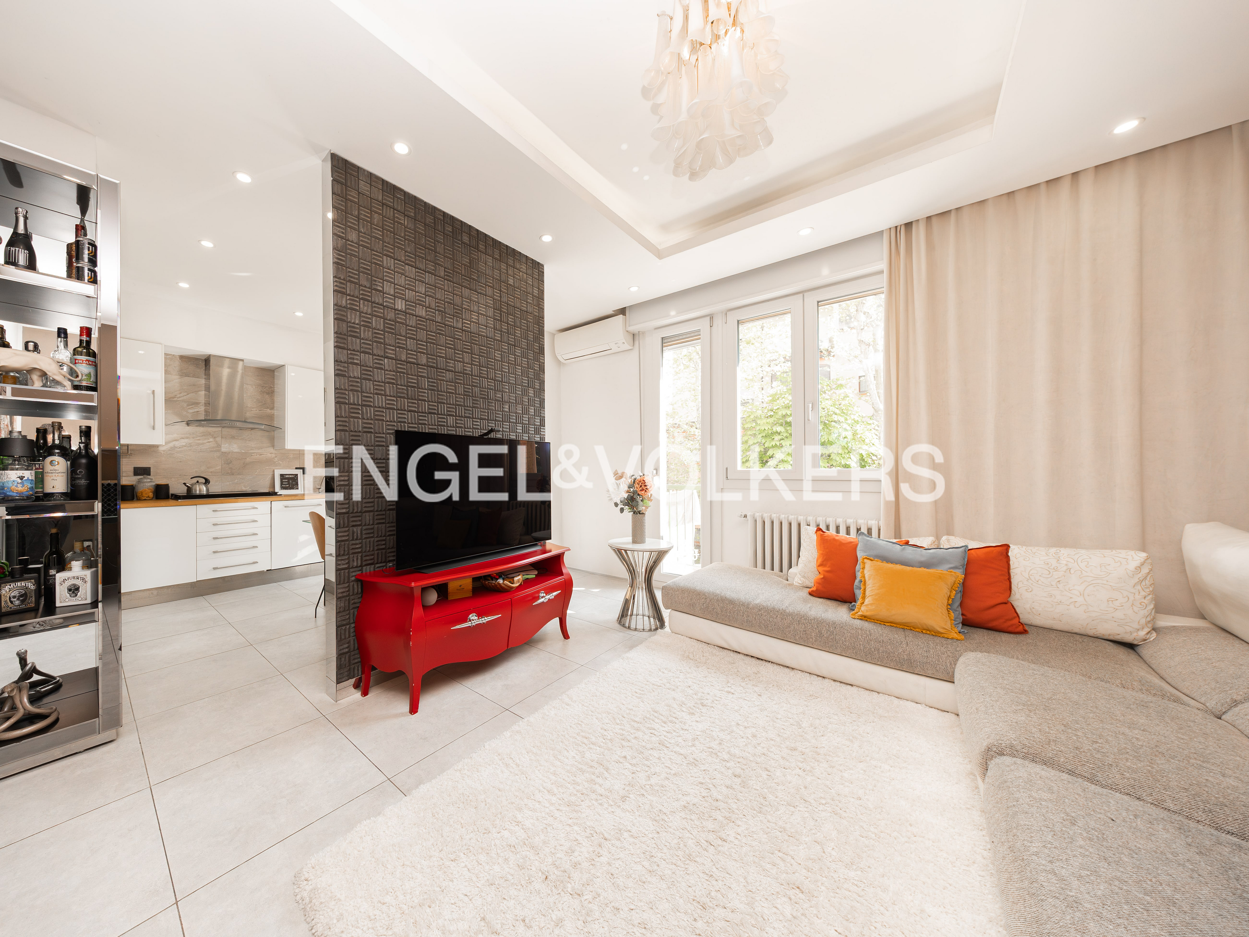 Quadrilocale completamente ristrutturato