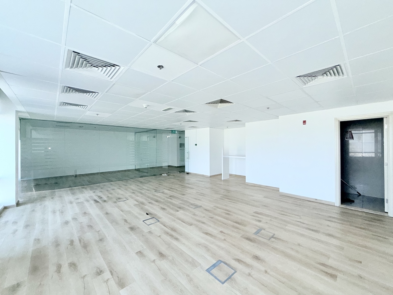 High Floor | Fully Fitted Office | Wet Pantry