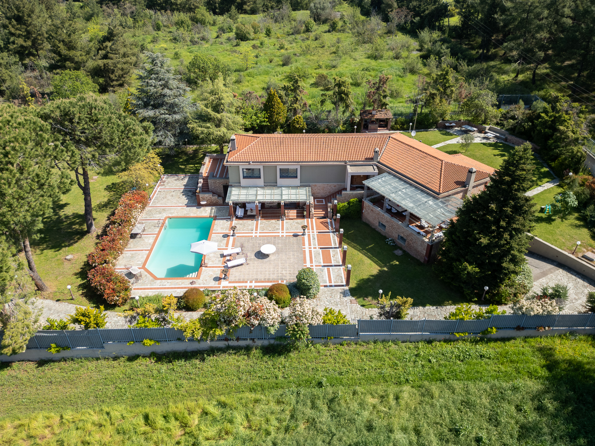 Unique high-end villa with private pool and complete privacy in Pylaia