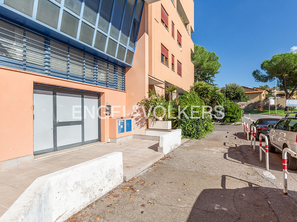 C1 location, visibility and professional versatility, Ardeatino