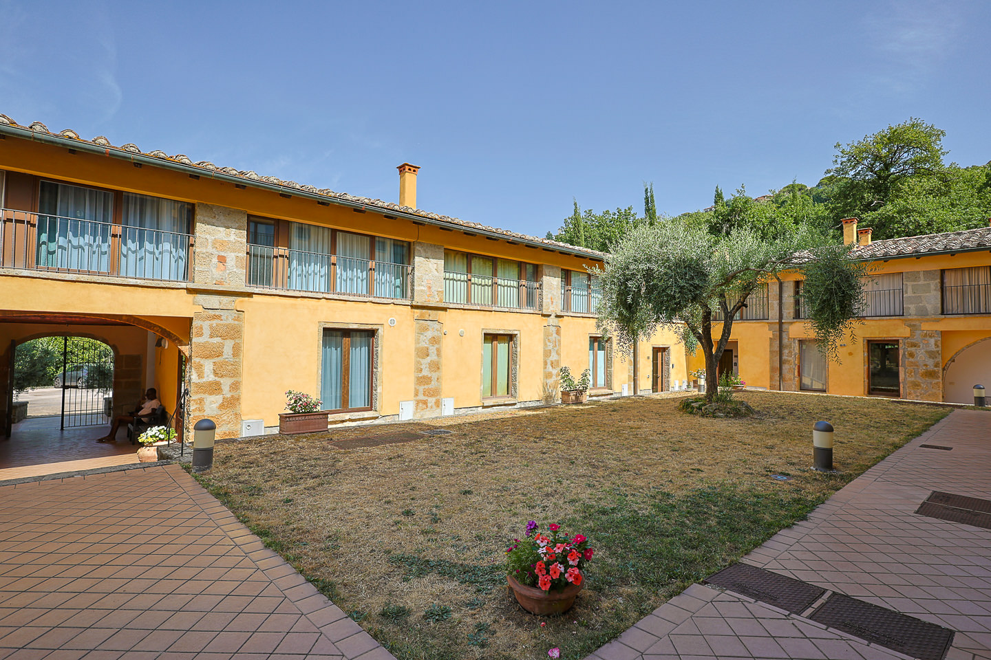 Experience Tuscany at Terre Gialle, at the foot of Mount Amiata