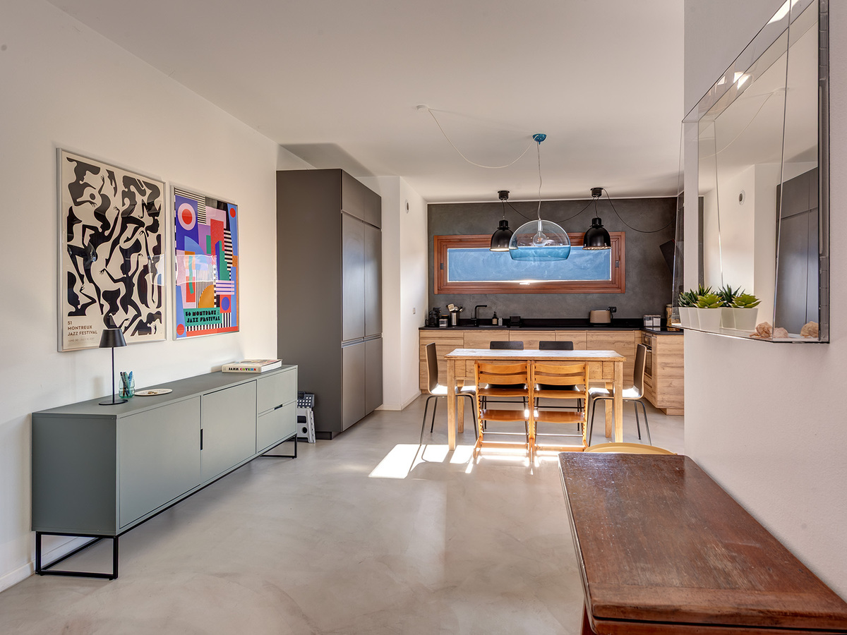 Modern apartment with panoramic views in Mandello del Lario