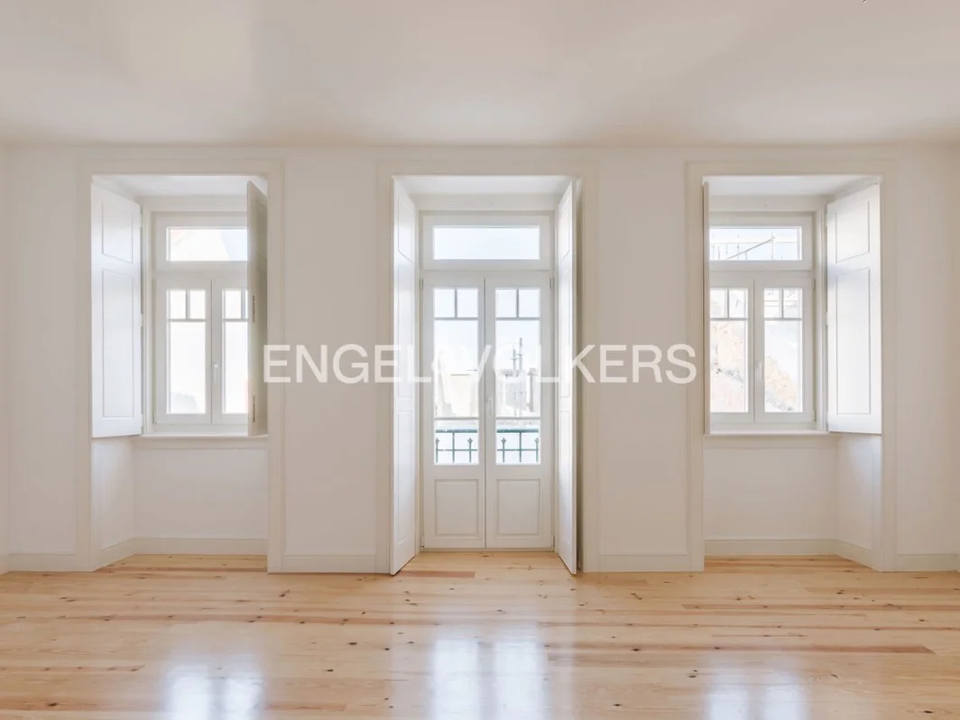 2 bedrooms apartment in Bairro Alto for investment