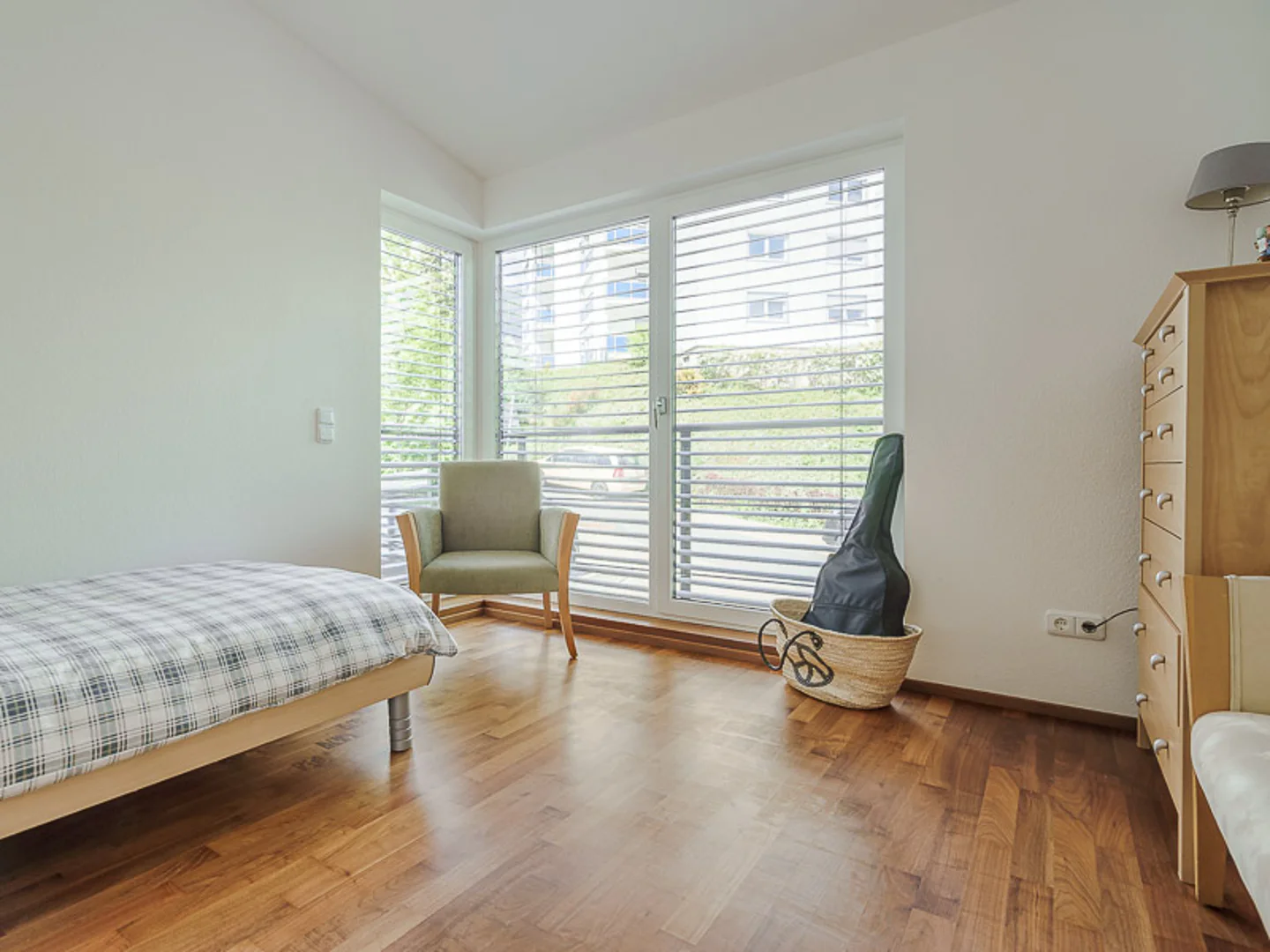 Moderne Doppelhaushälfte mit Kamin, Dachterrasse und fantastischem Fernblick - Foto 4