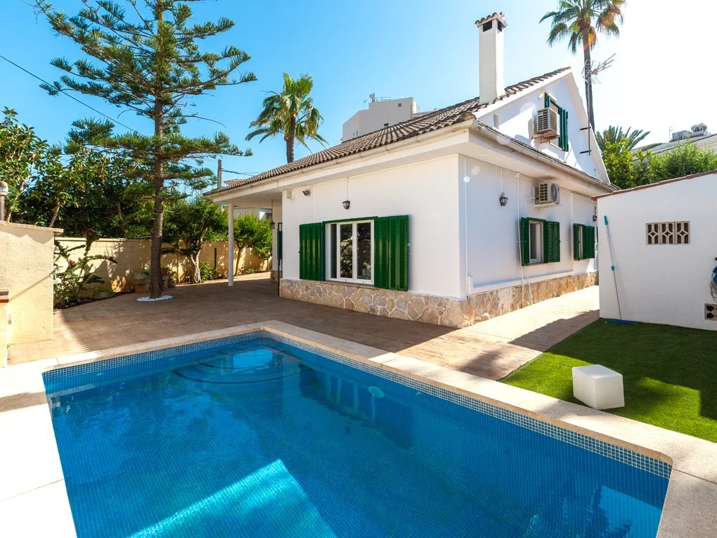 Spacious Villa in quiet residential Area in Las Maravillas