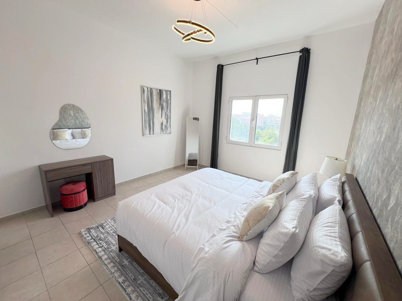 Fully Furnished | Upgraded | Low Floor