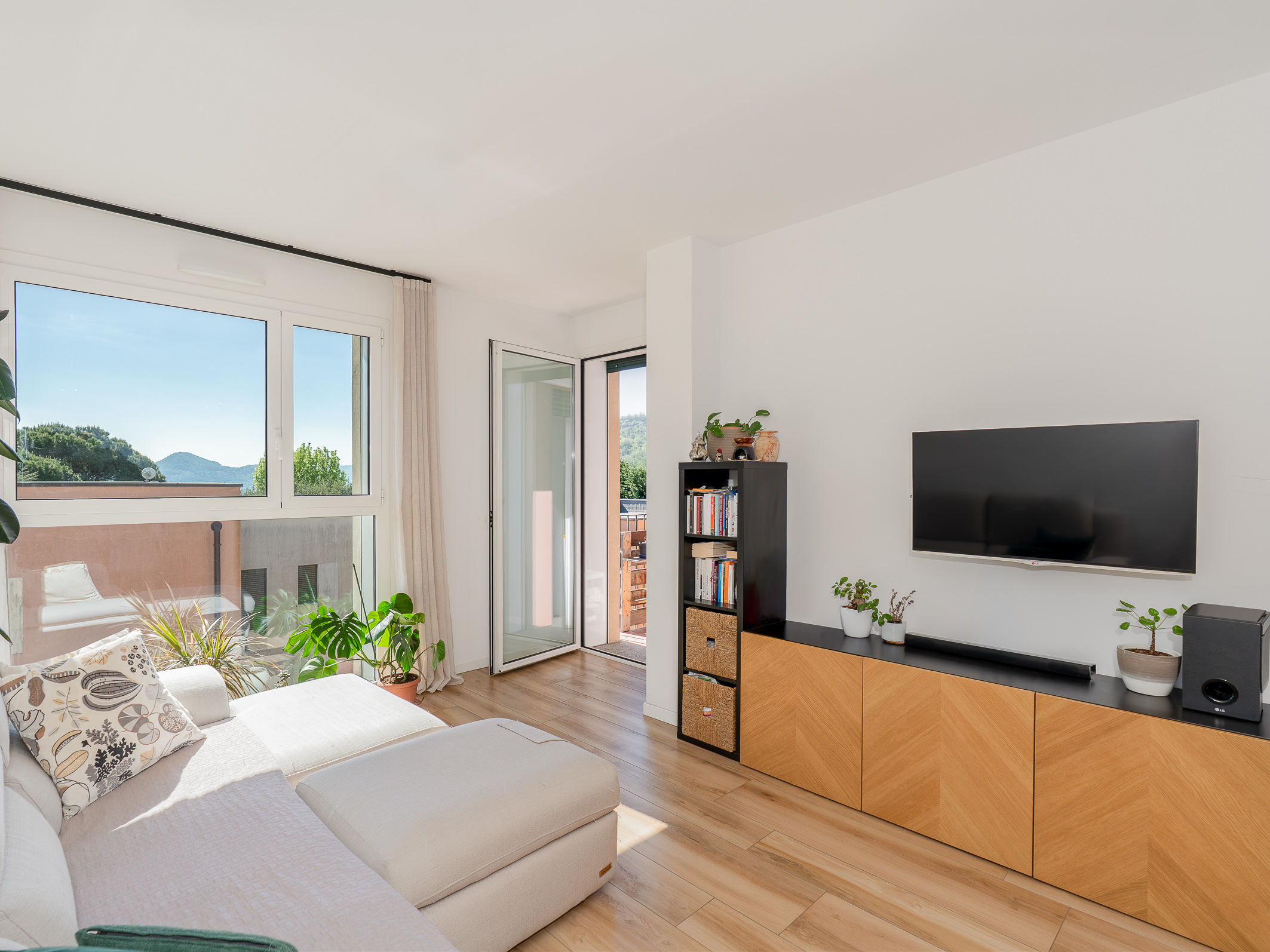 Modern three-room apartment with terrace in energy class A2 in Galbiate