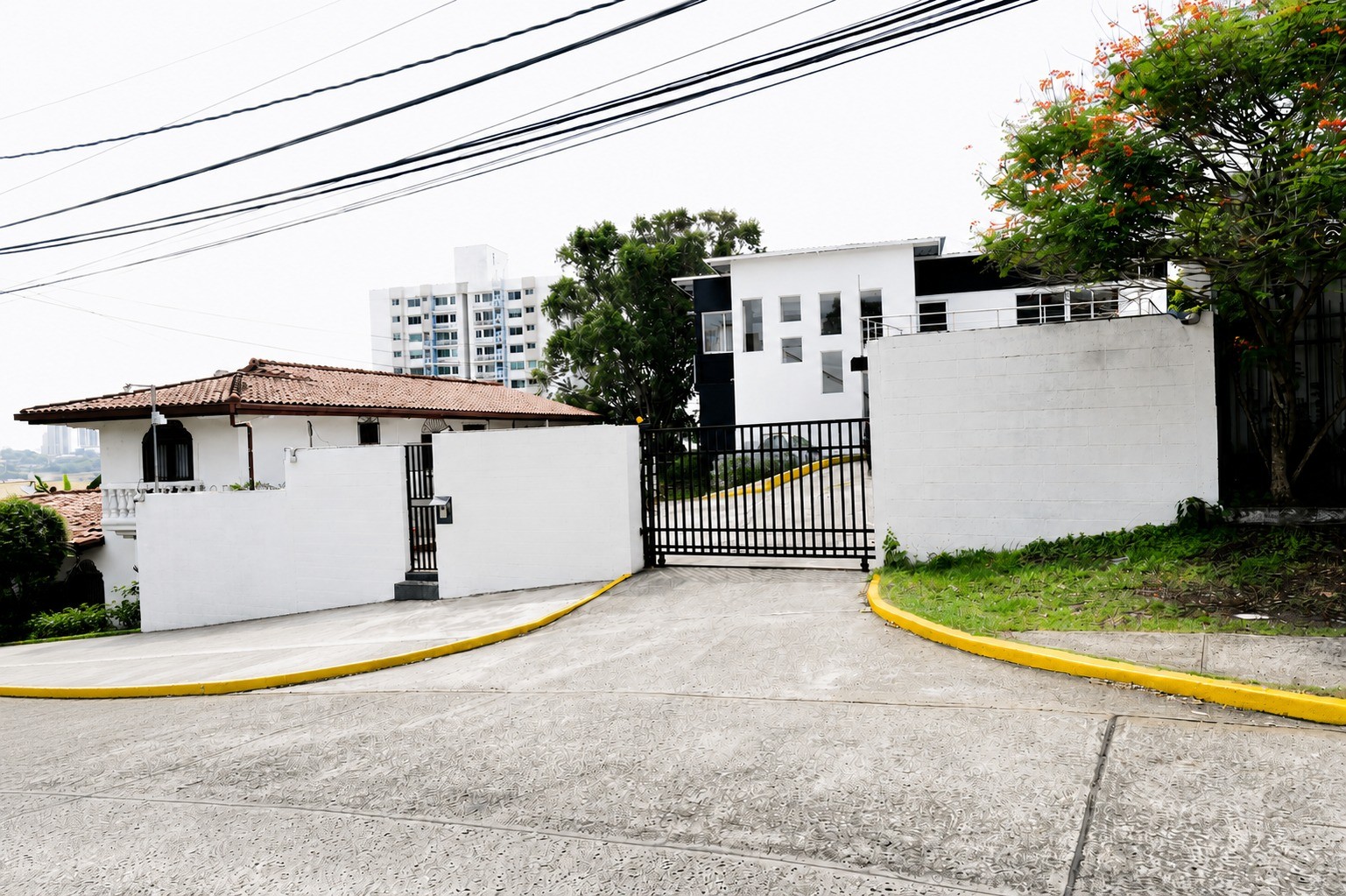Commercial Office Building in Betania Panama City Hub