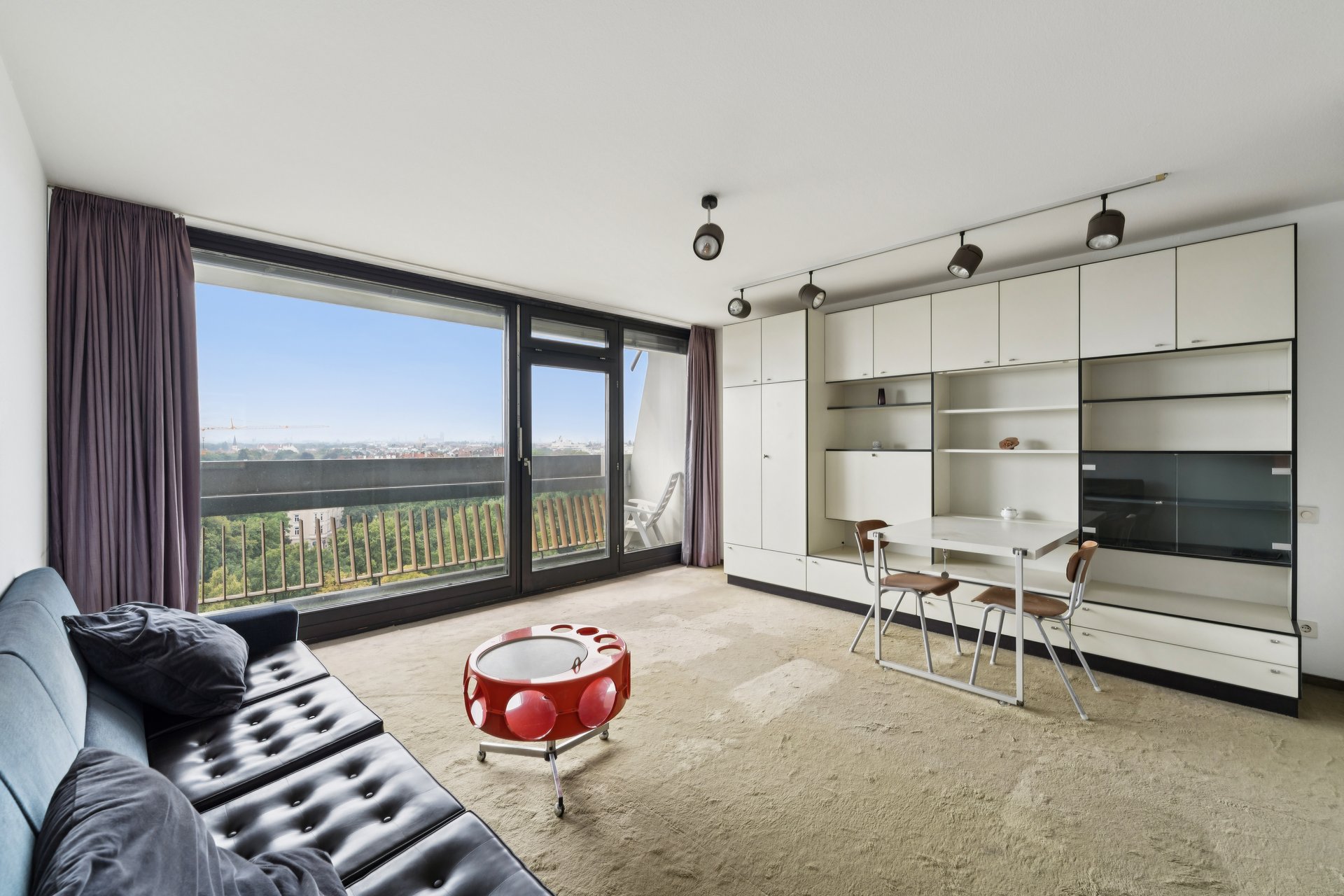10th floor with panoramic views meets design potential