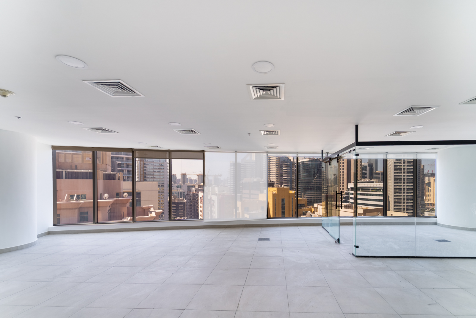 Unfurnished | 3 Parking | 12 Cheques