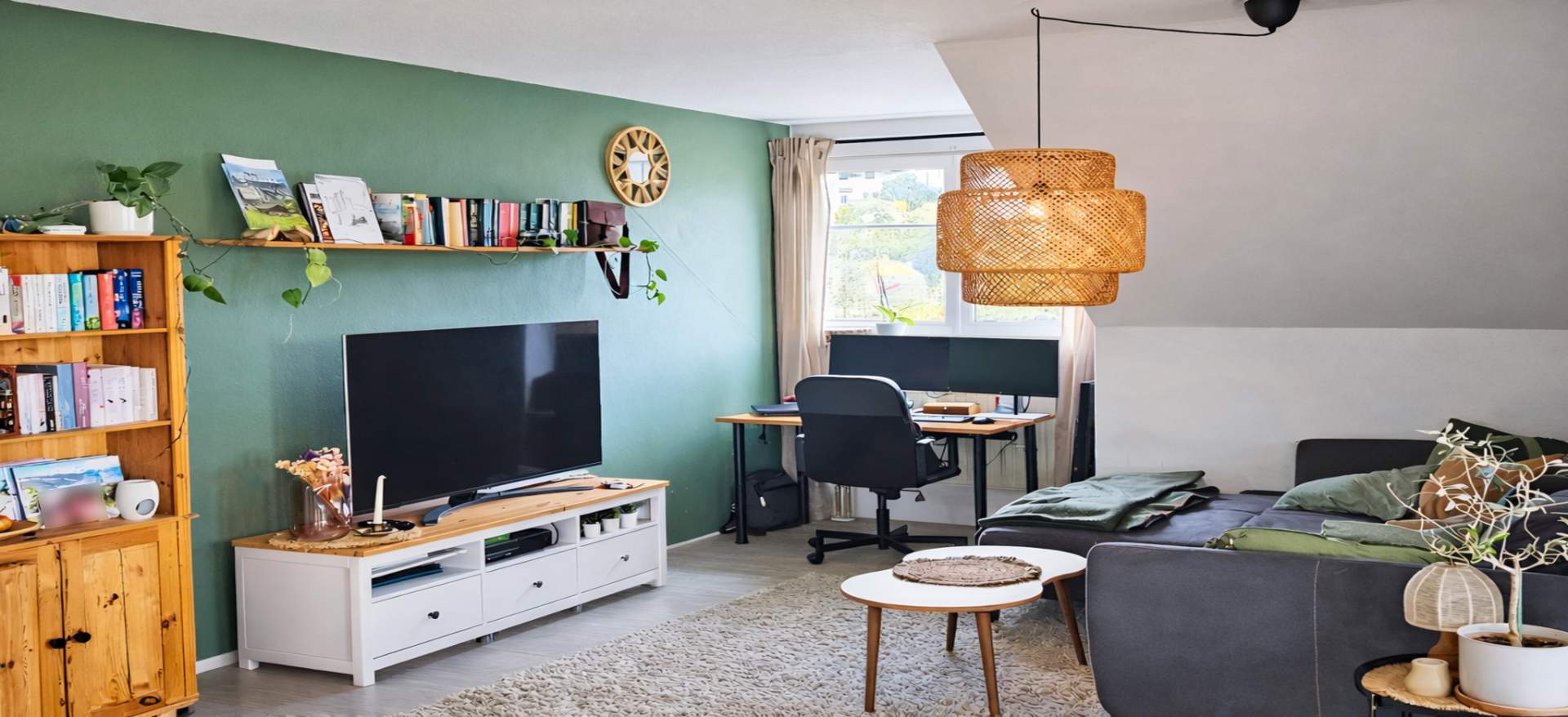 Charmante 2-Zimmer-Dachgeschosswohnung mit Balkon in Altfraunhofen!