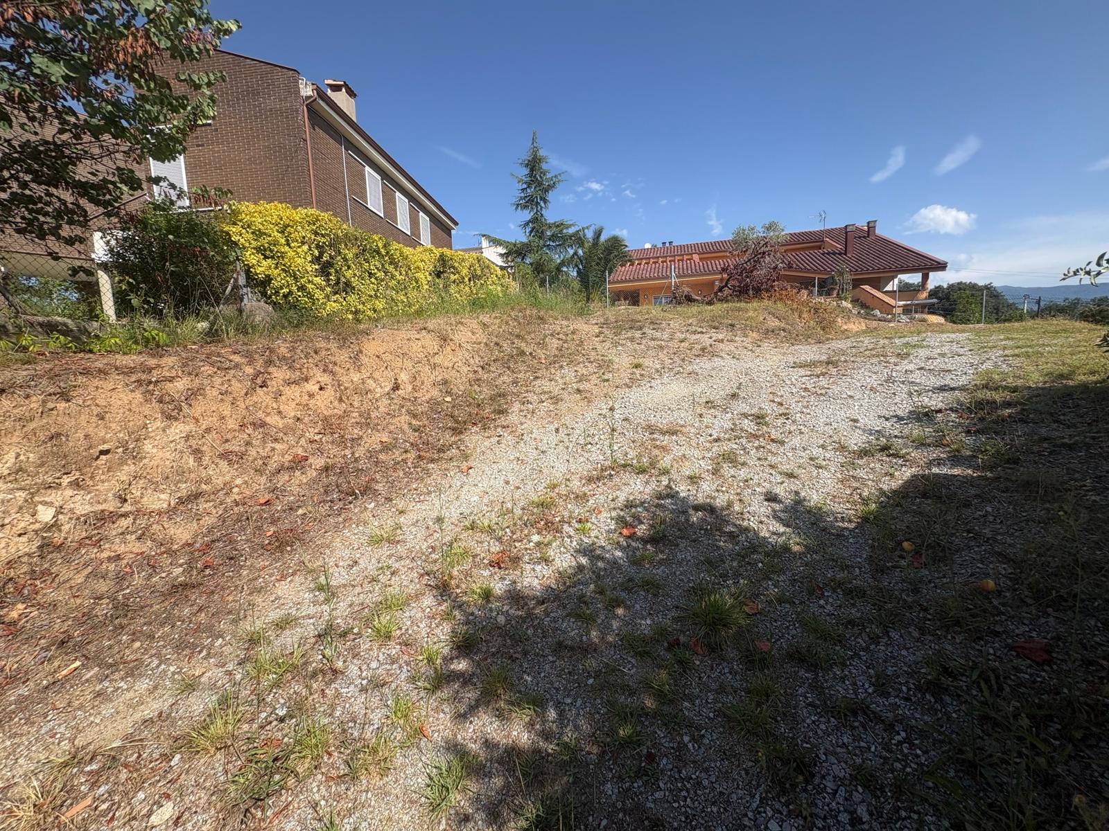 Exclusive residential plot with panoramic views in Llinars del Vallès
