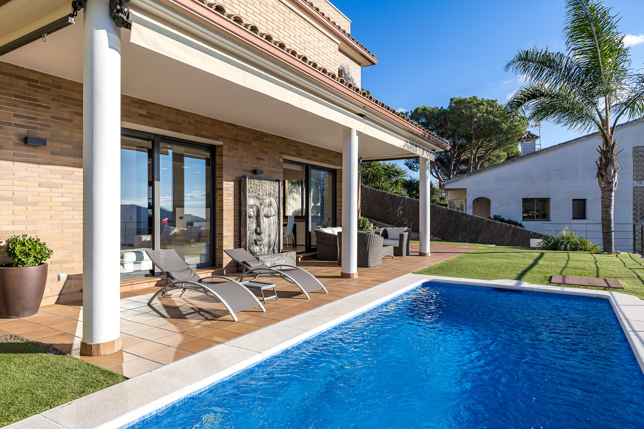 Exclusive house in Cabrils with spectacular sea and mountain views