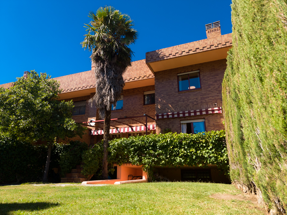 Chalet adosado en Entrepinos, confort y naturaleza para disfrutar todo el año