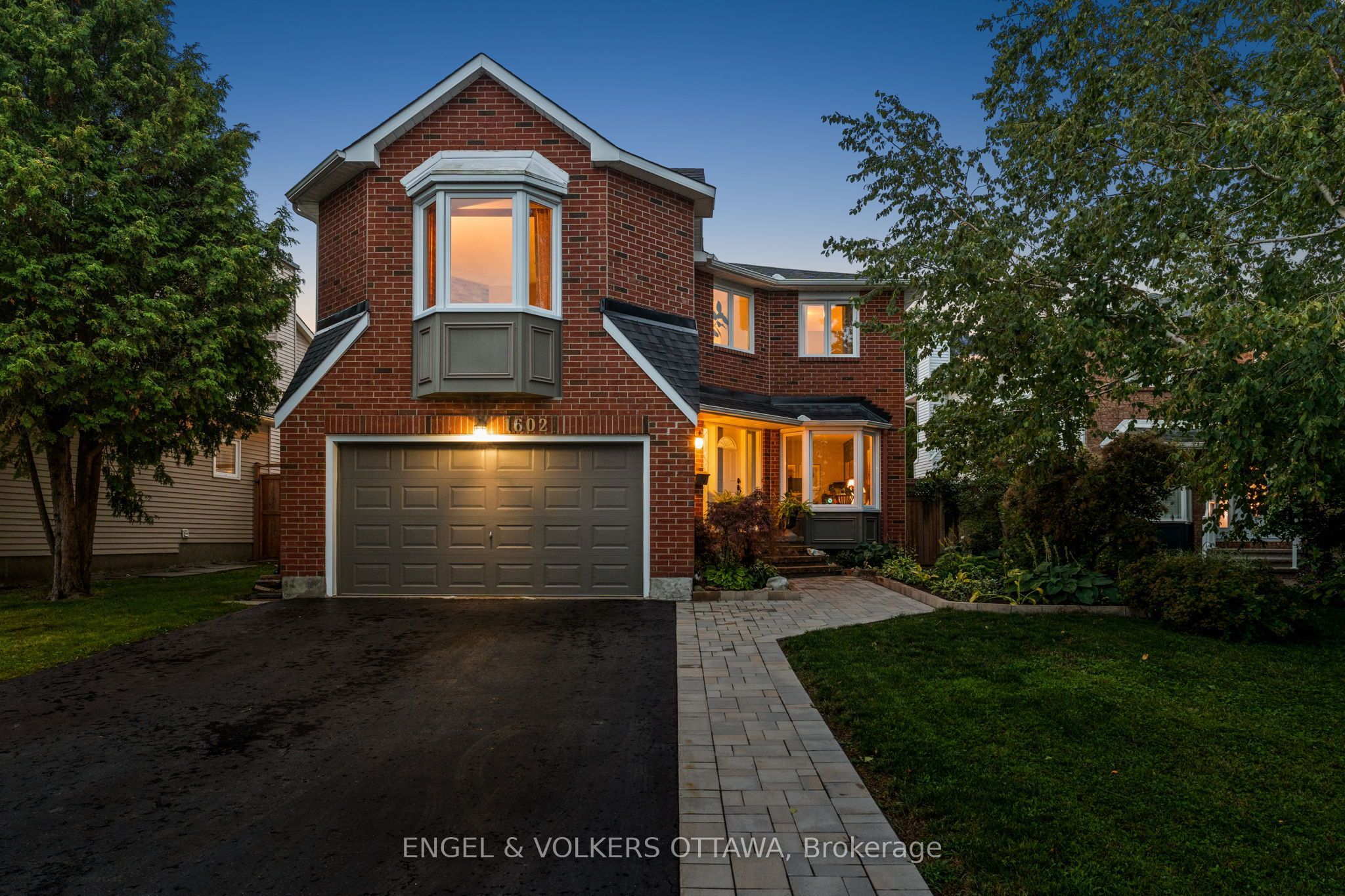 Rare Find Backing Onto Apollo Crater Park in Orleans