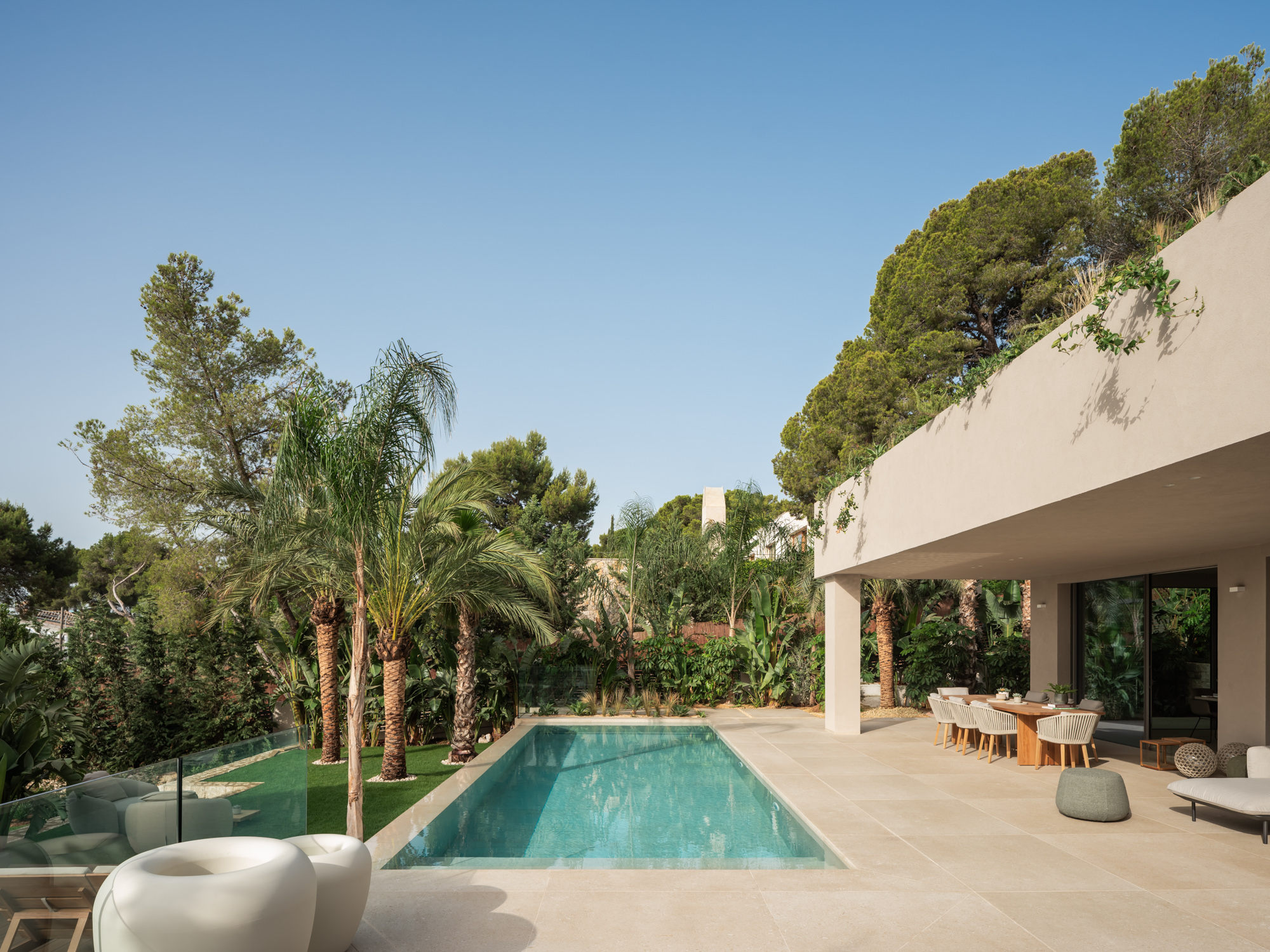 Modern new-build villa with exceptional design near the harbor of Santa Ponsa