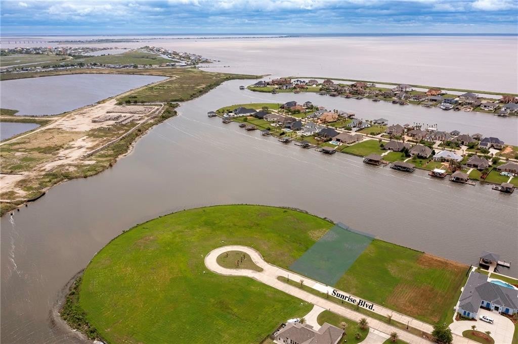 Beautiful Waterfront Property in Exquisite Gated Community
