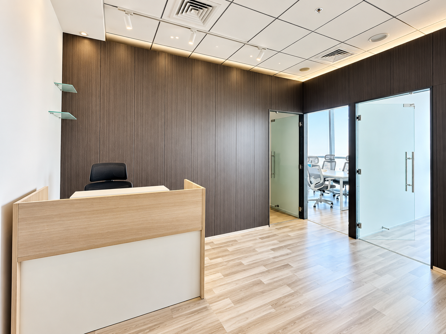 Vacant l High Floor l Fitted Office