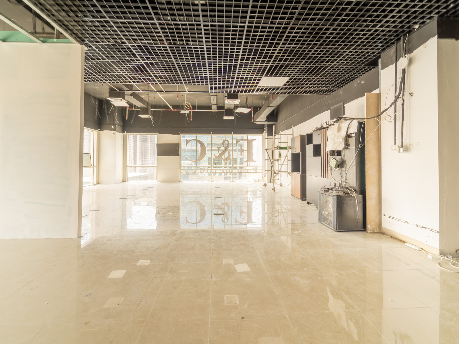 Shell&Core | Spacious | Reception Area