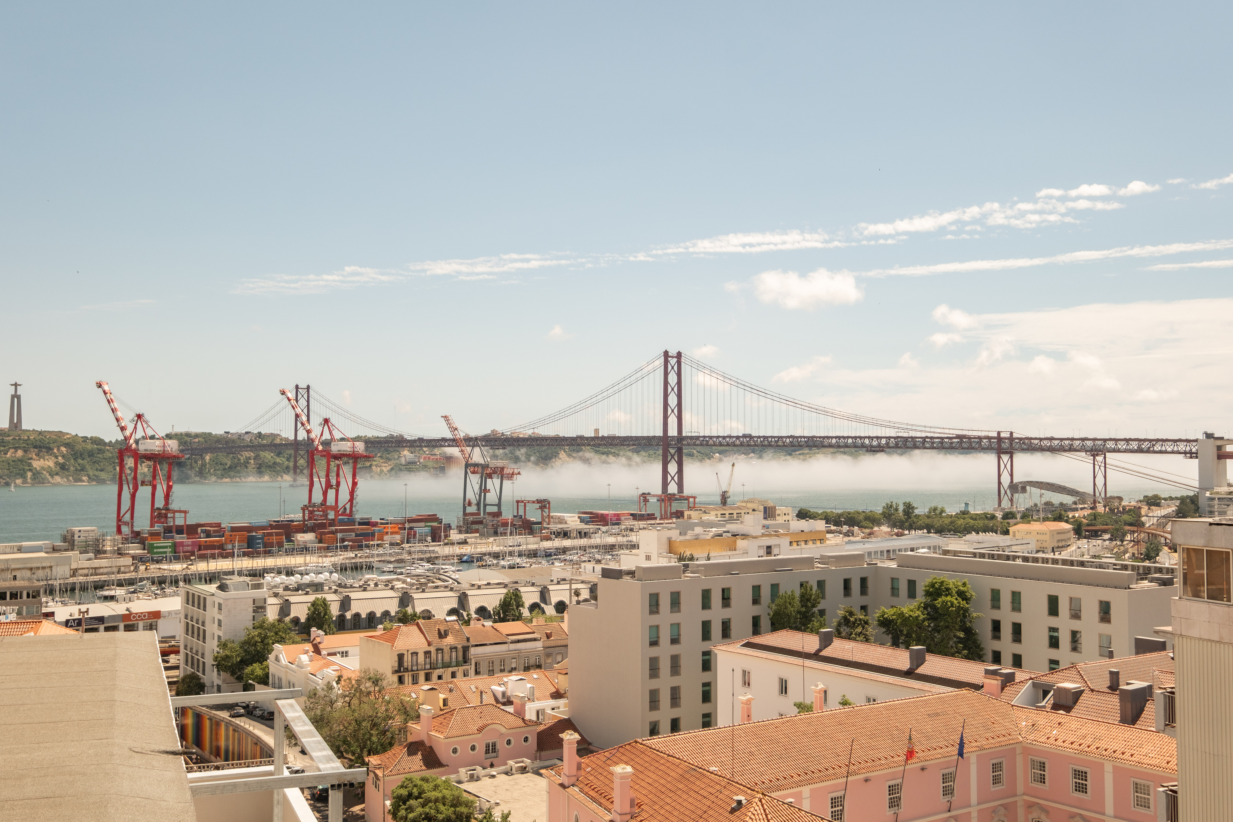 Luxury Urban Refuge: 2+1 bedroom flat on Avenida Infante Santo