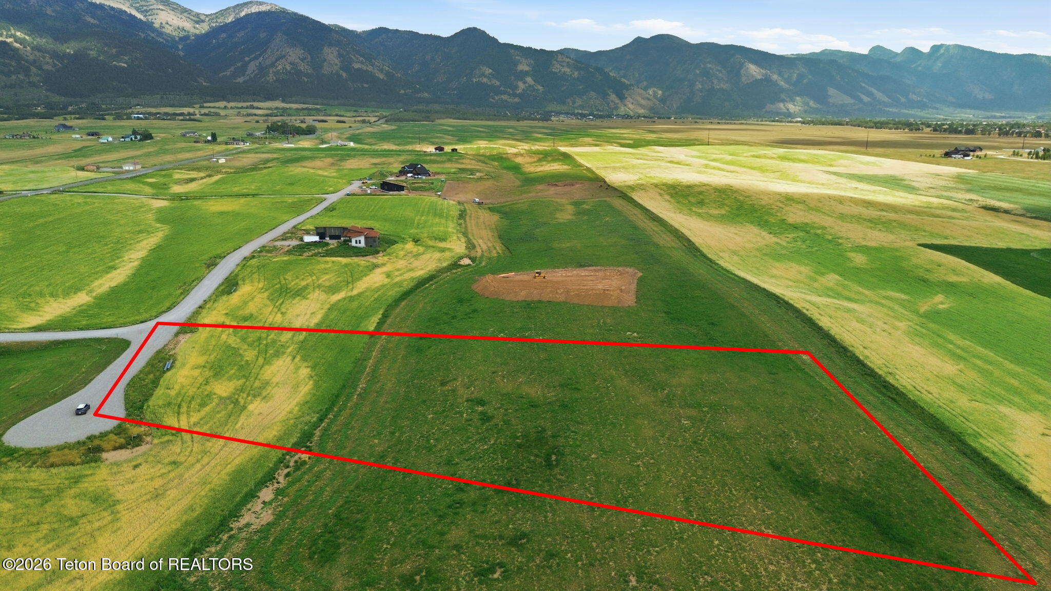 Mountain Views, Seasonal Water, Horse-Friendly Acreage