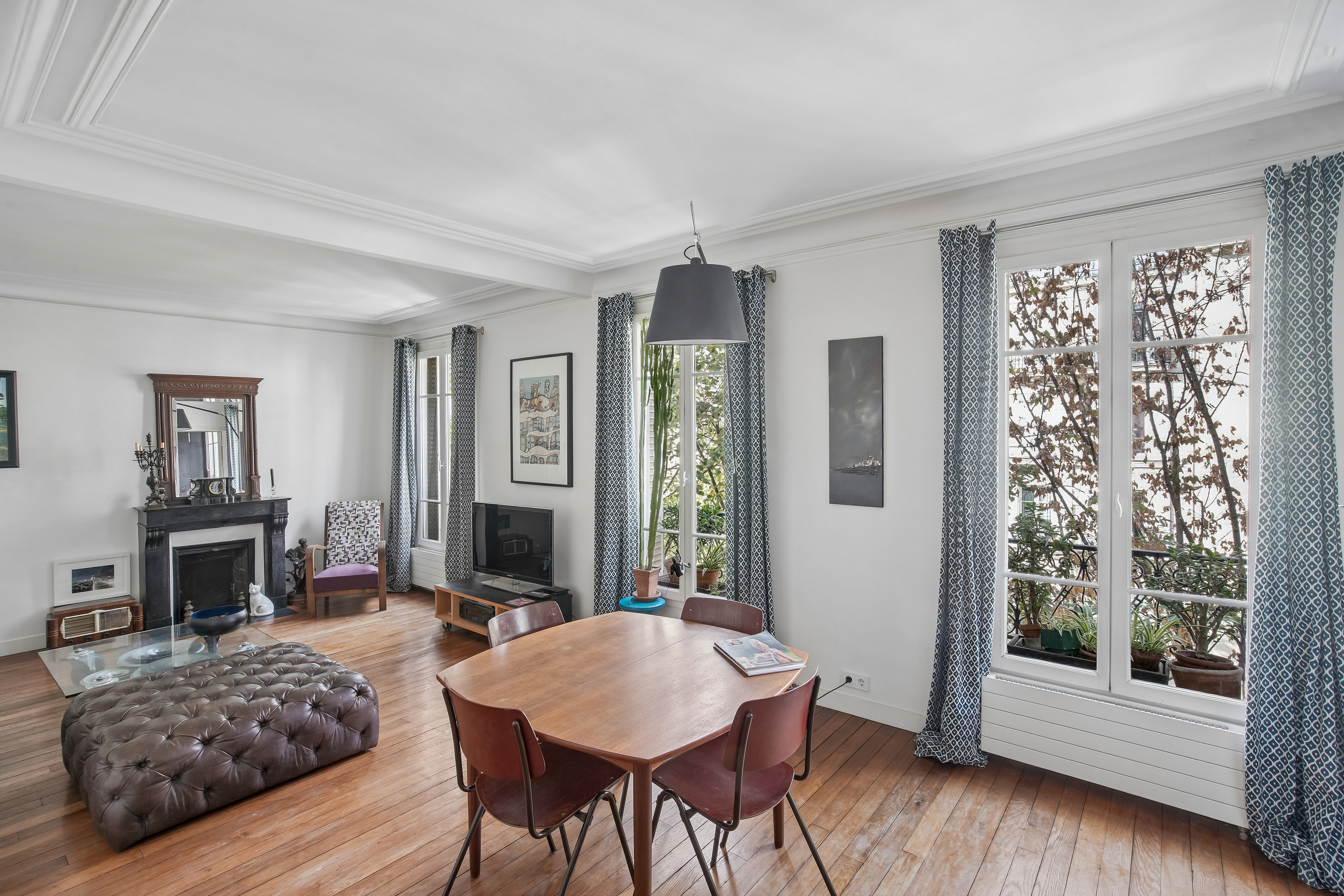 High-floor apartment – Guy Moquet