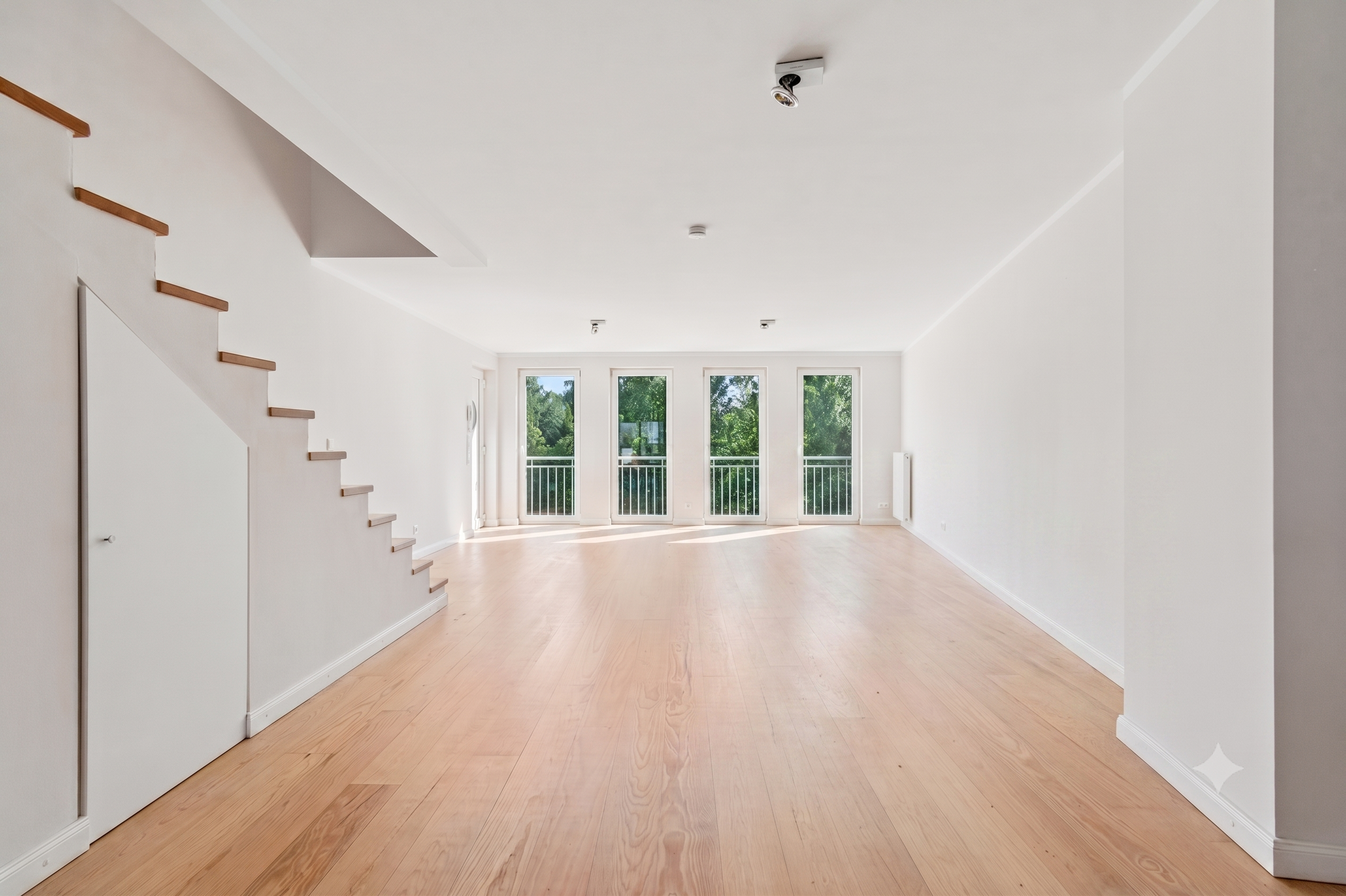 Loftleben mit Dachterrasse!                                                                   Die perfekte Kombination mitten in Ottensen!