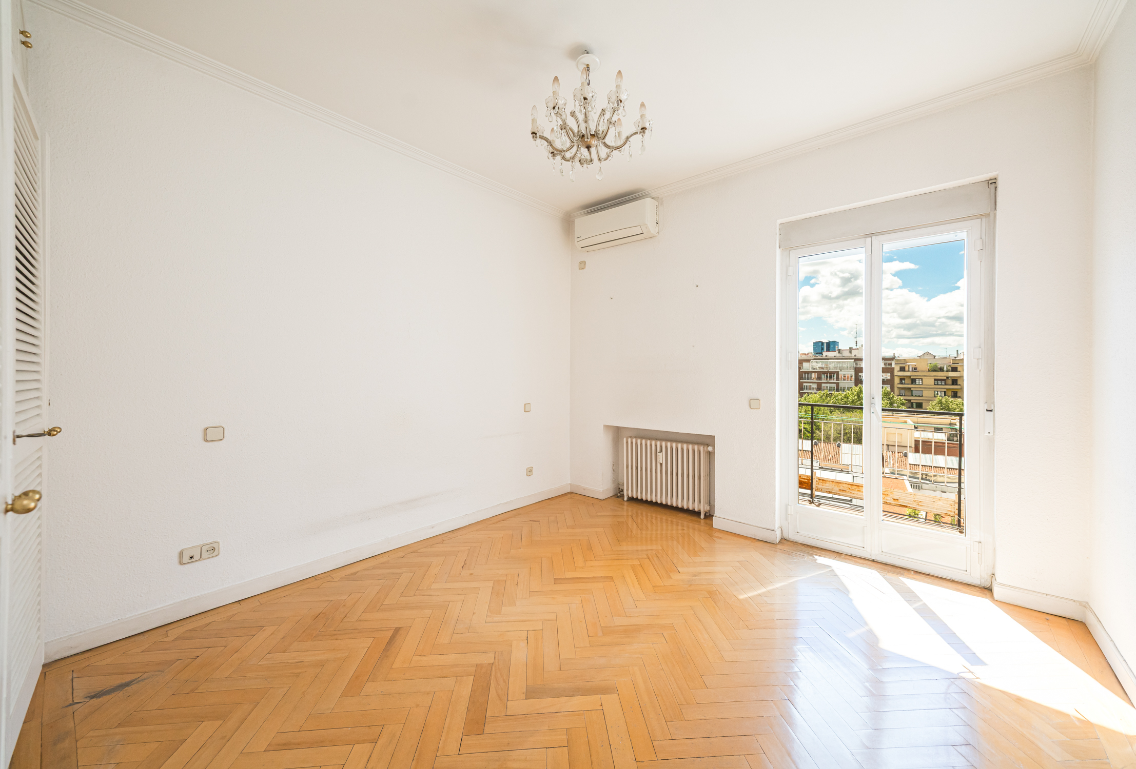 Charming penthouse on Garcia de Paredes
