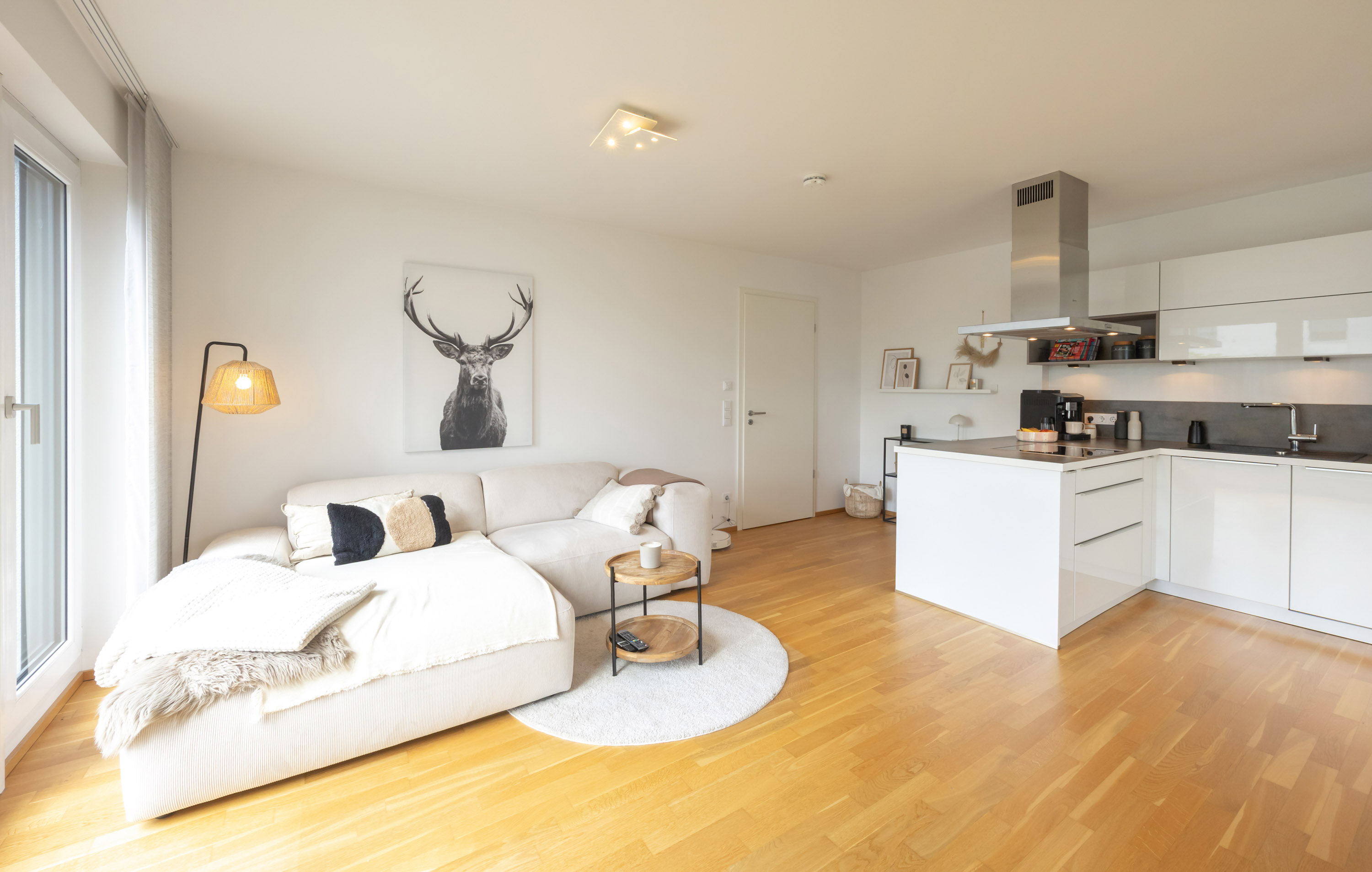 Hochwertig und modern! Design-Wohnen mit sonnigem Balkon in Olching