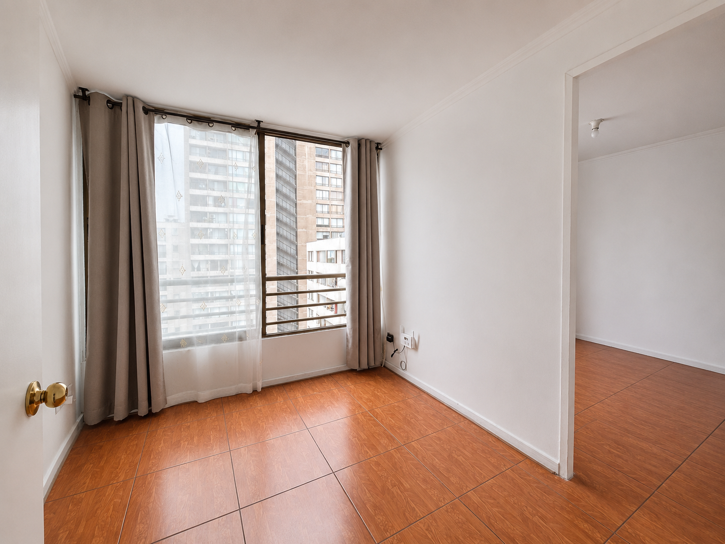 Ideal inversión / 1D + 1B cercano a Metro y servicios