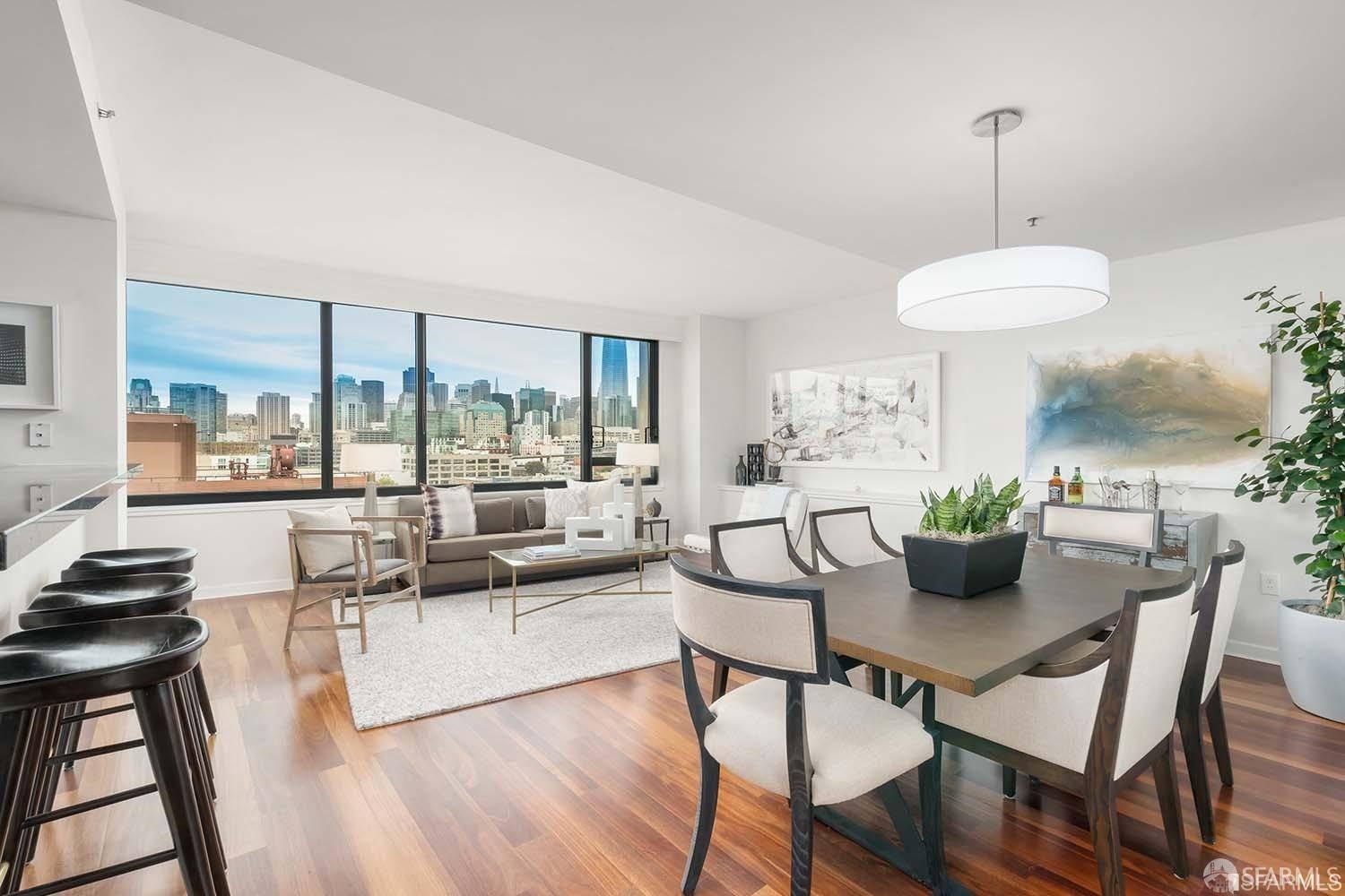 Sophisticated Urban Living in San Francisco's Premier Waterfront Community