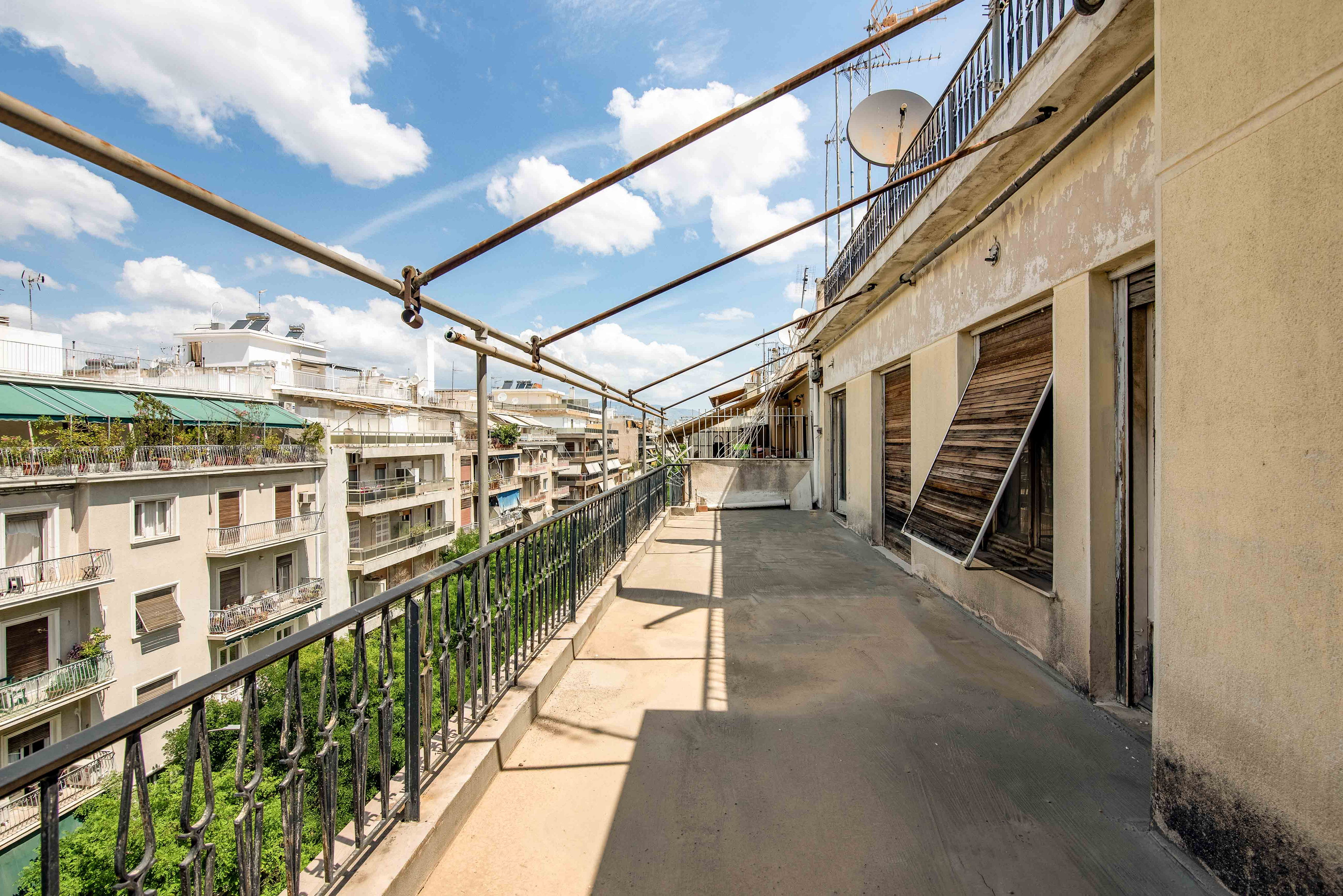 Unique penthouse on Tritis Septemvriou street