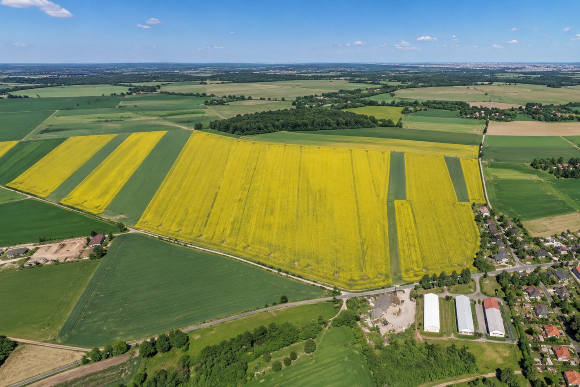 Soubor 32,16 ha orné půdy v blízkosti Prahy