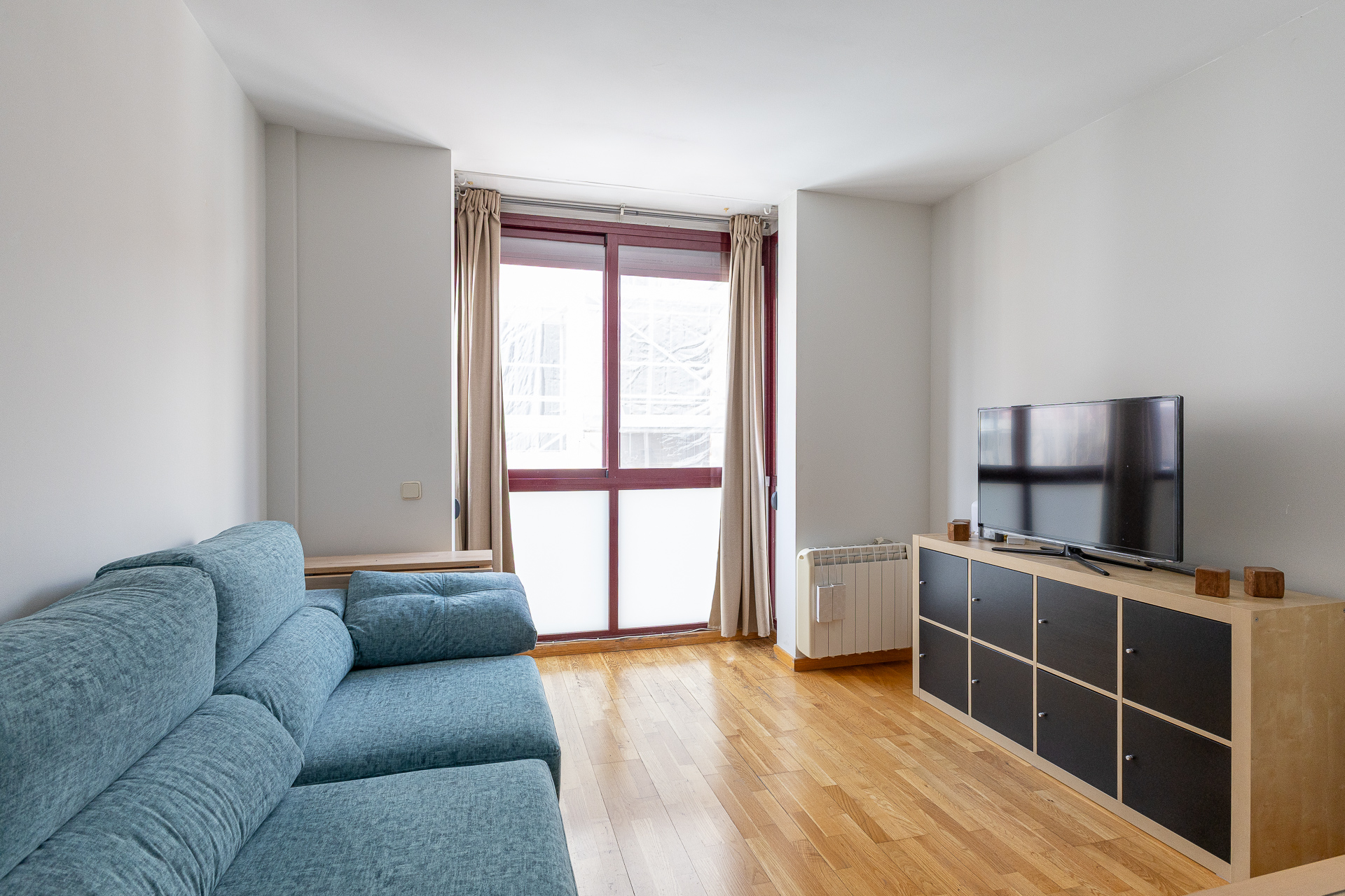 Practical and functional apartment in Valdeacederas