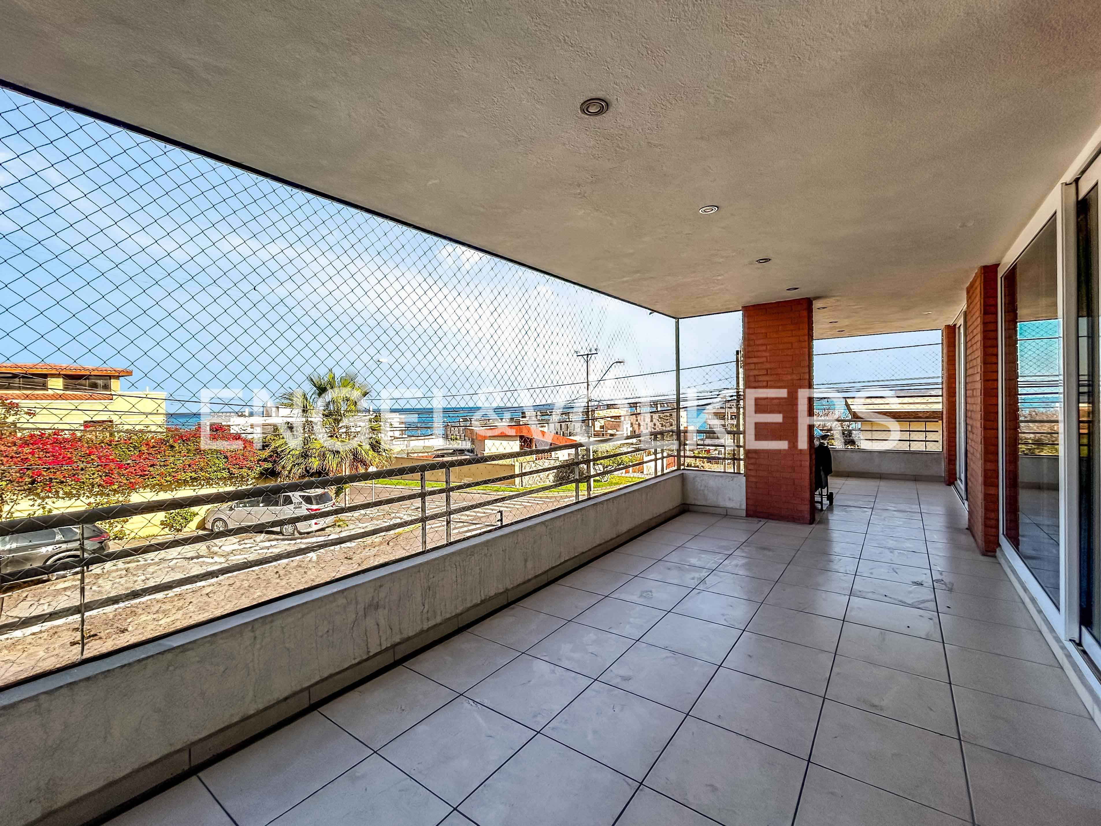 Departamento 4D 4B con terraza vista costa, 136 m2 útiles