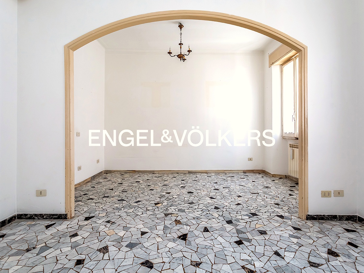 Spacious, bright 3-room apartment in Città Giardino